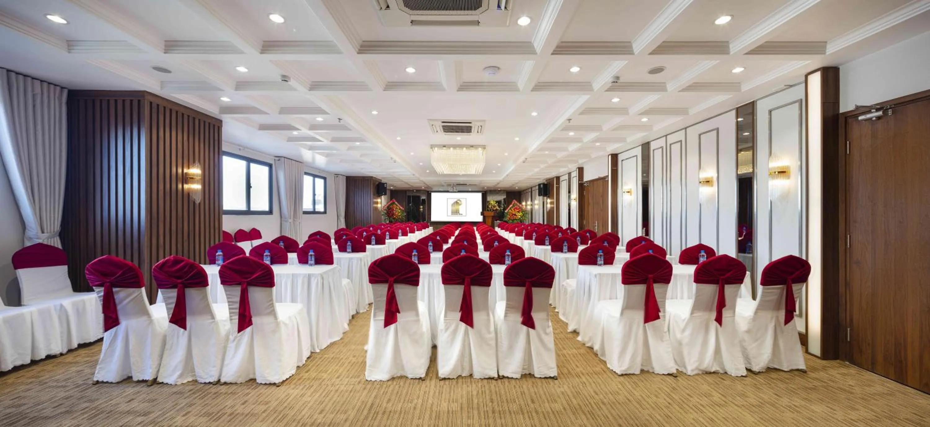 Meeting/conference room in Daphovina Hotel
