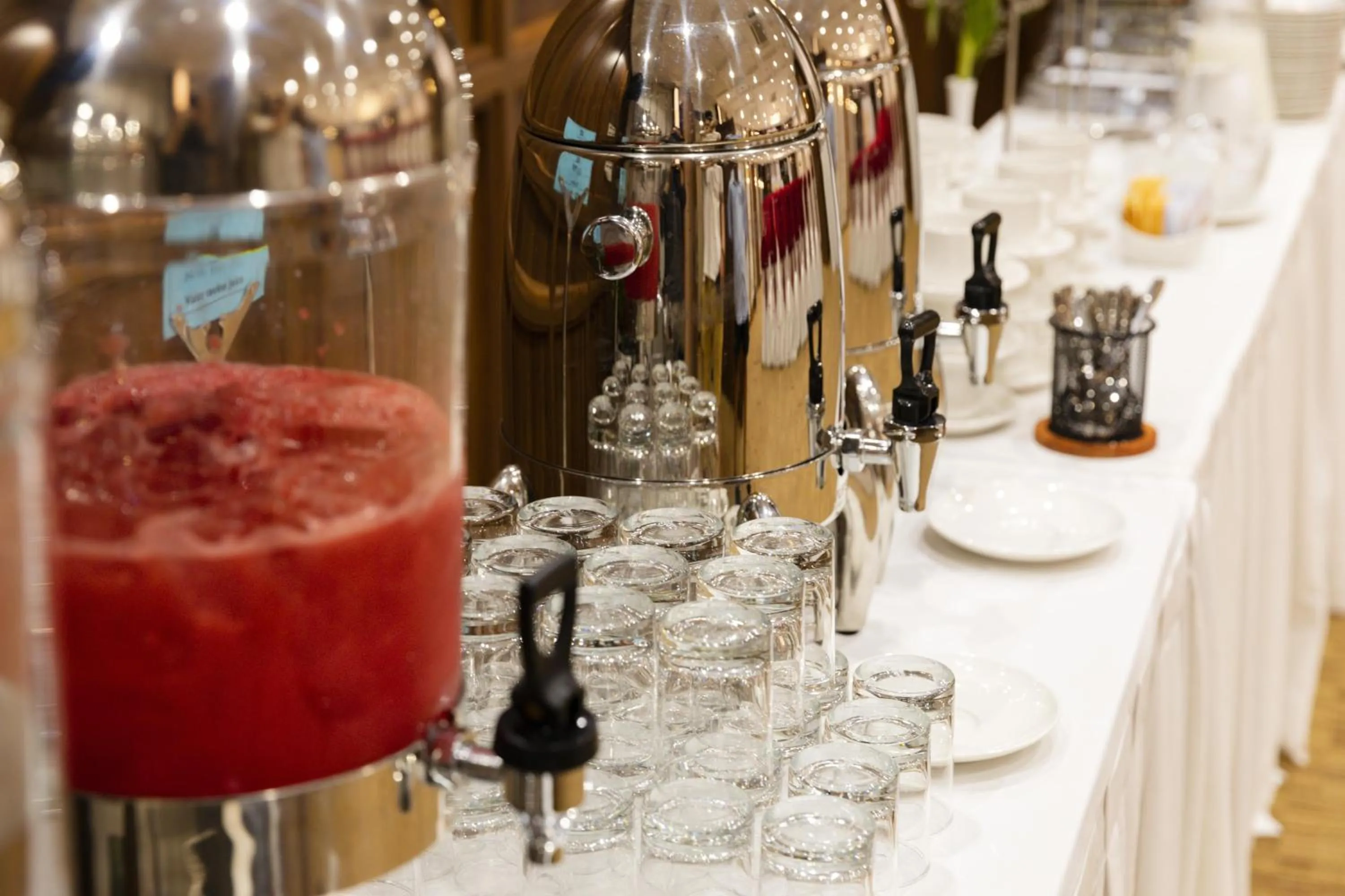 Restaurant/places to eat in Daphovina Hotel