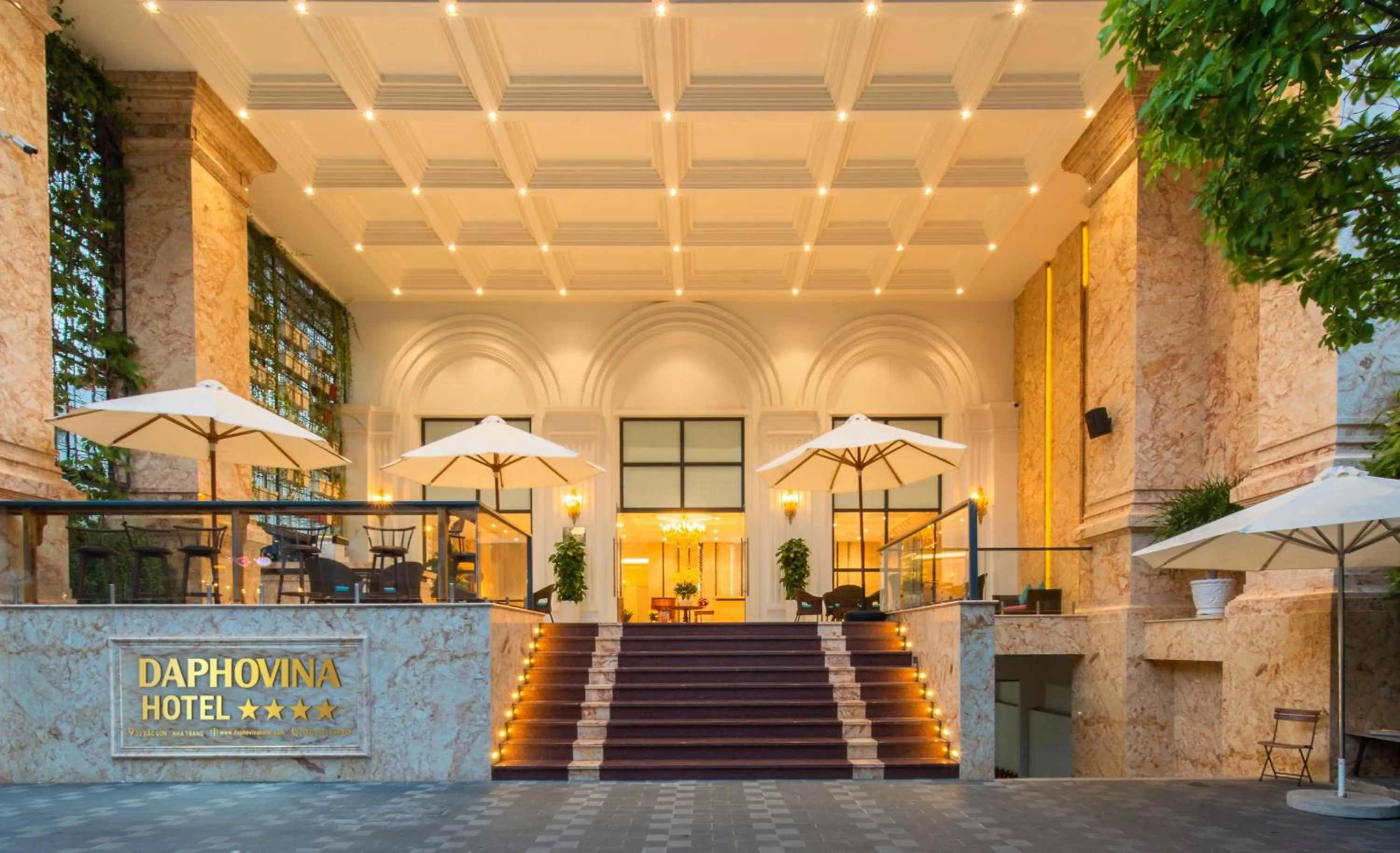 Facade/entrance in Daphovina Hotel