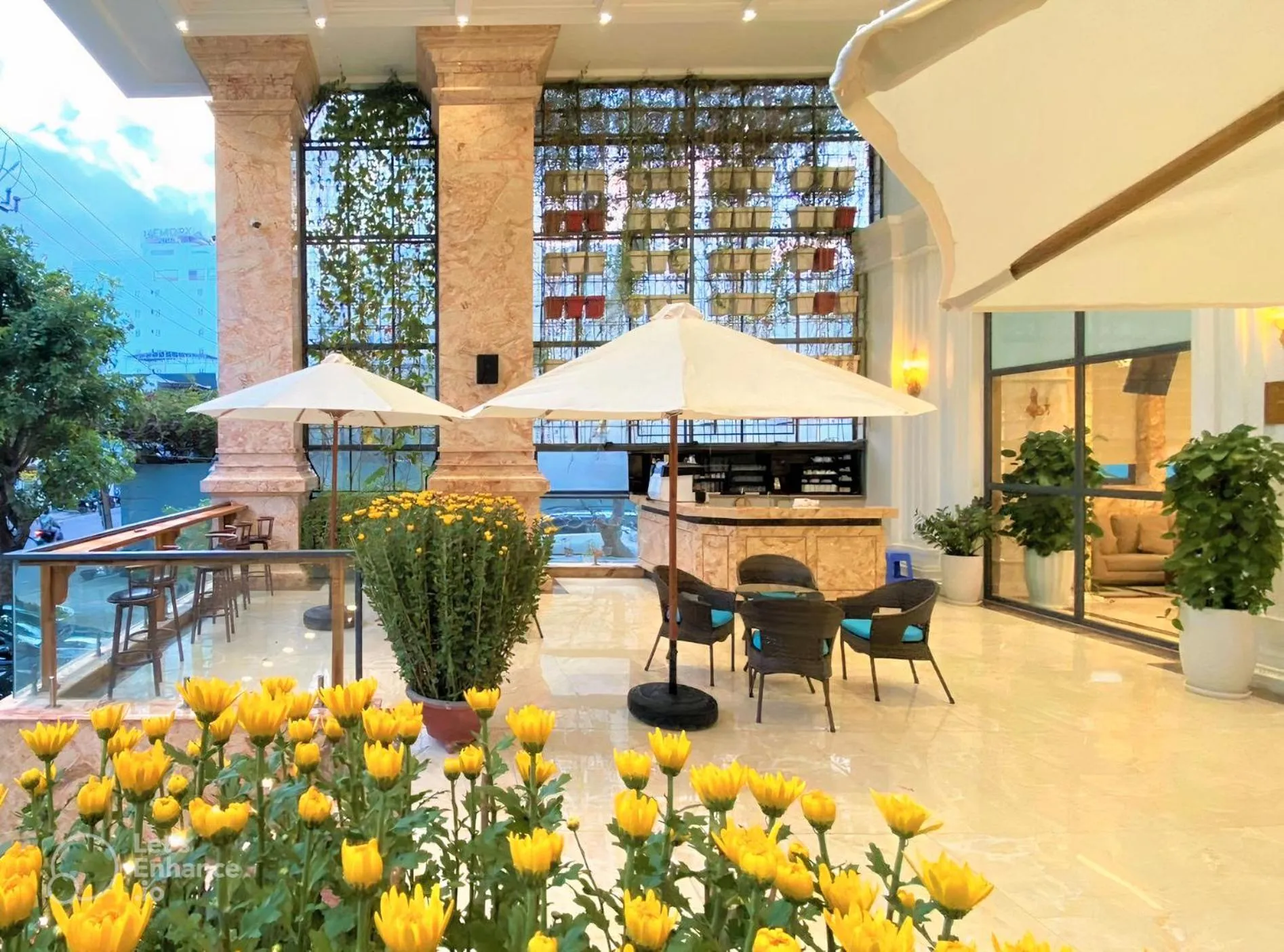 Property building in Daphovina Hotel