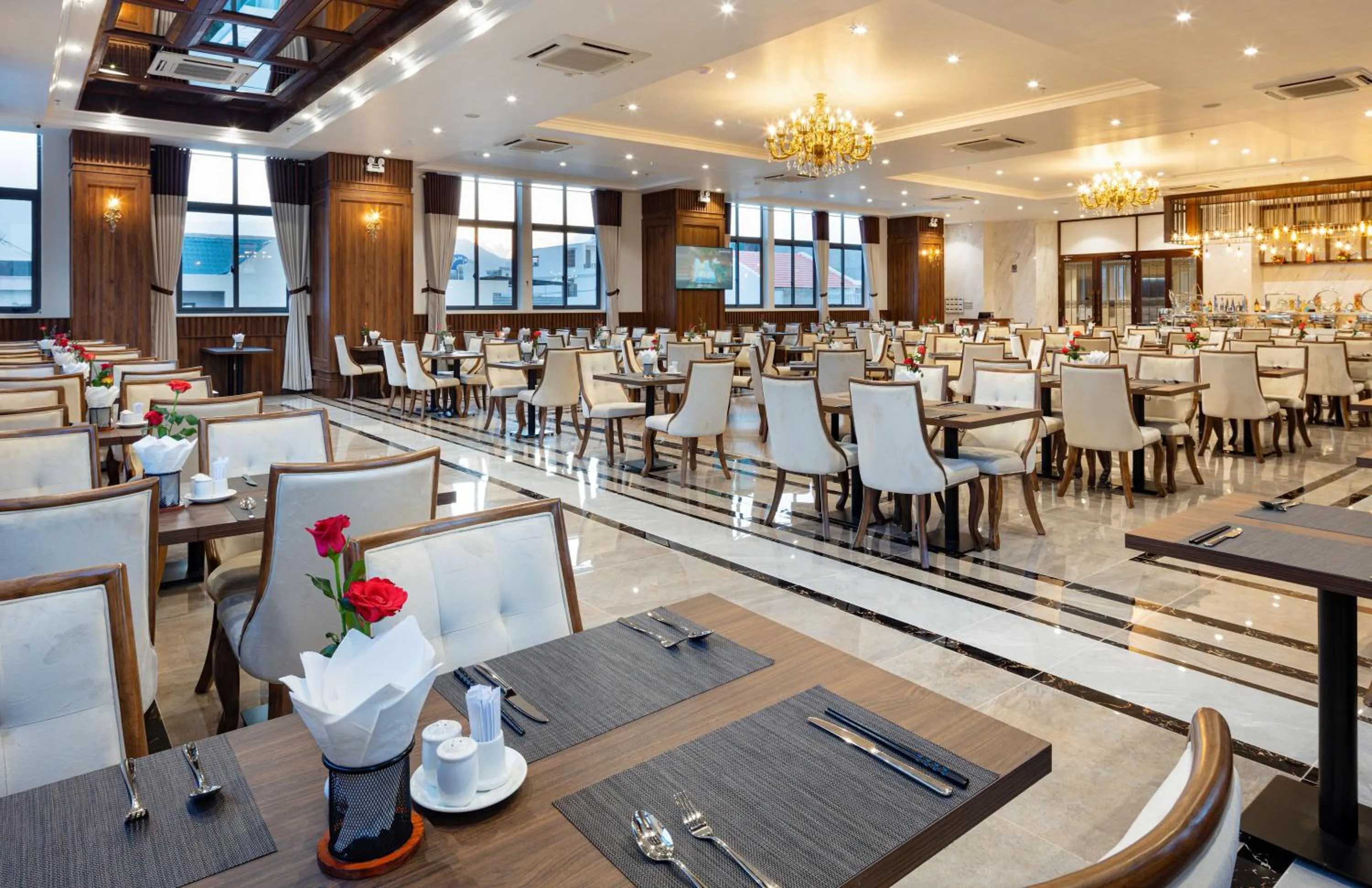 Restaurant/places to eat in Daphovina Hotel