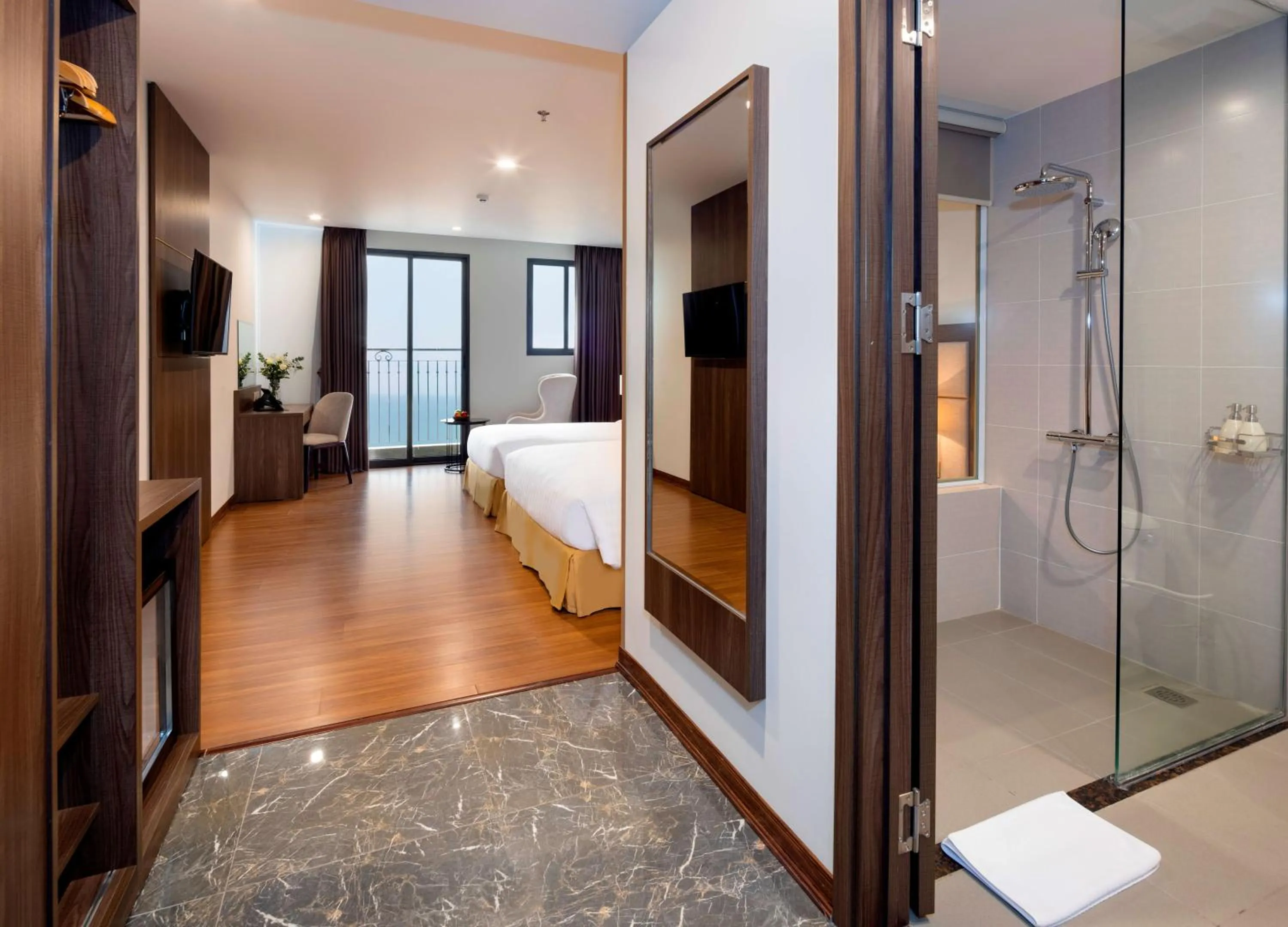 Shower in Daphovina Hotel