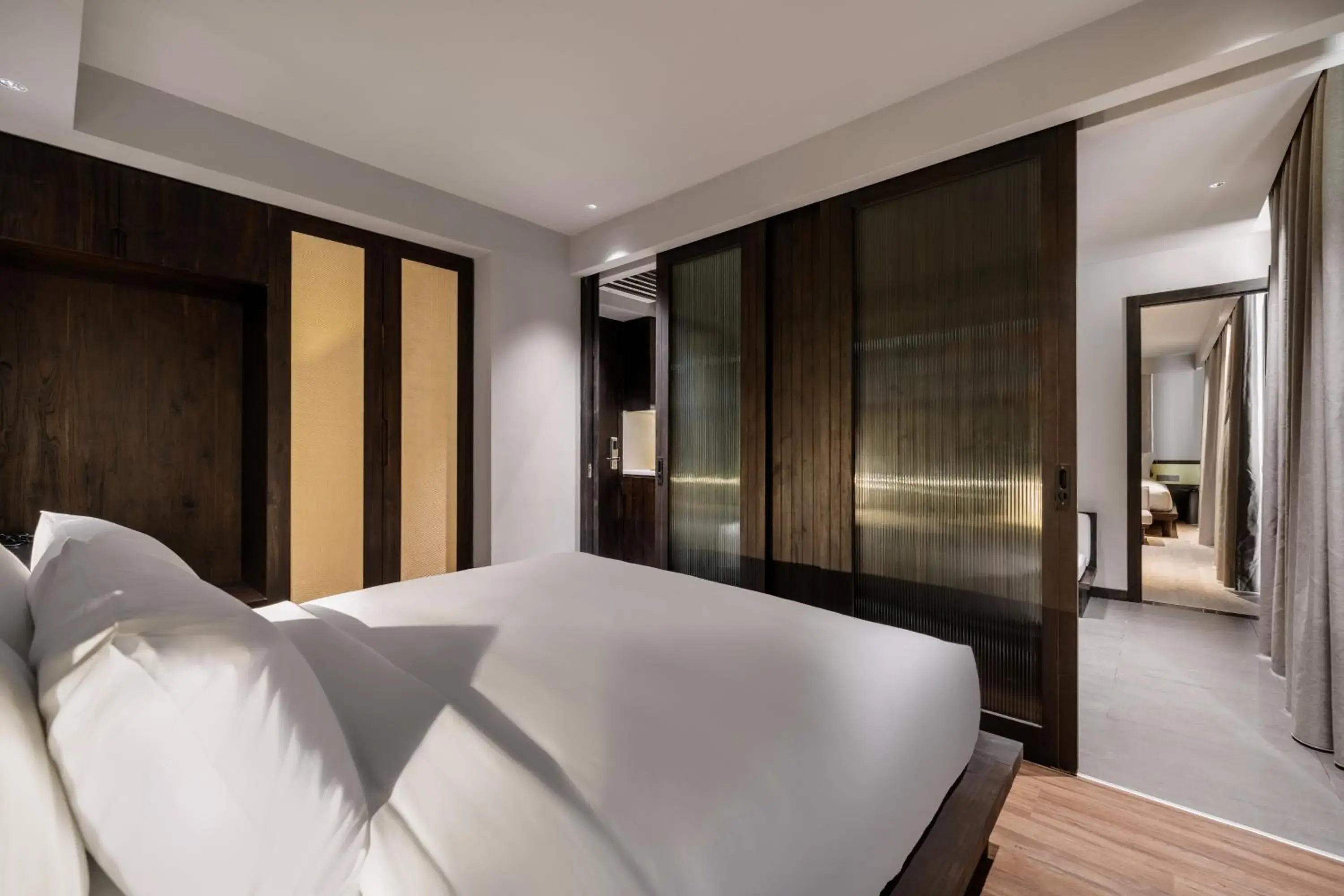 Two-Bedroom Deluxe Apartment with Balcony in Thè HEM Hotel and Apartment Two-Bedroom Deluxe Apartment with Balcony in Thè HEM Hotel and Apartment