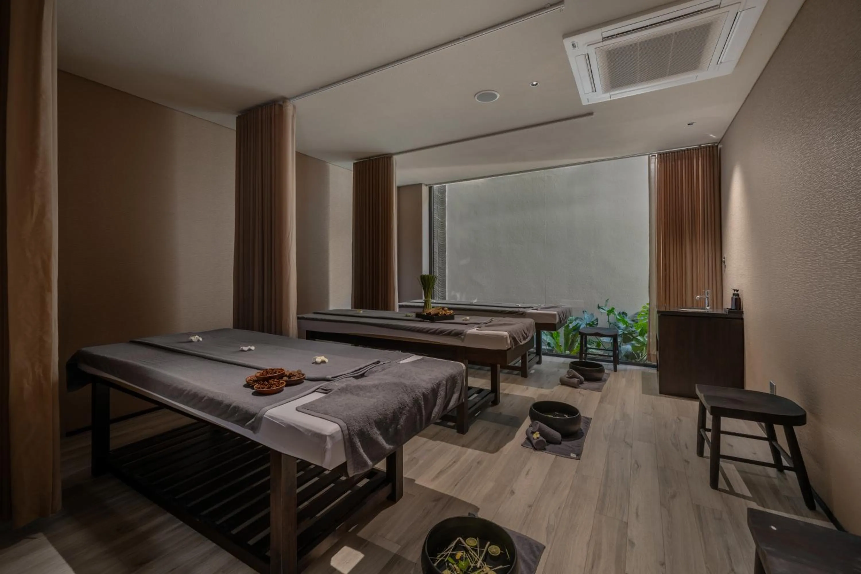 Massage in Thè HEM Hotel and Apartment