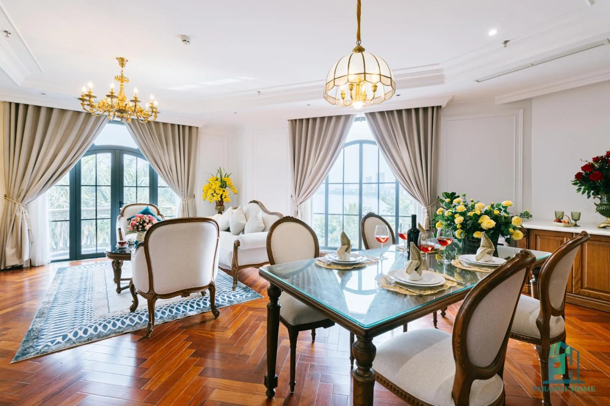 Living room in Luxe Paradise Suite Hotel Trich Sai