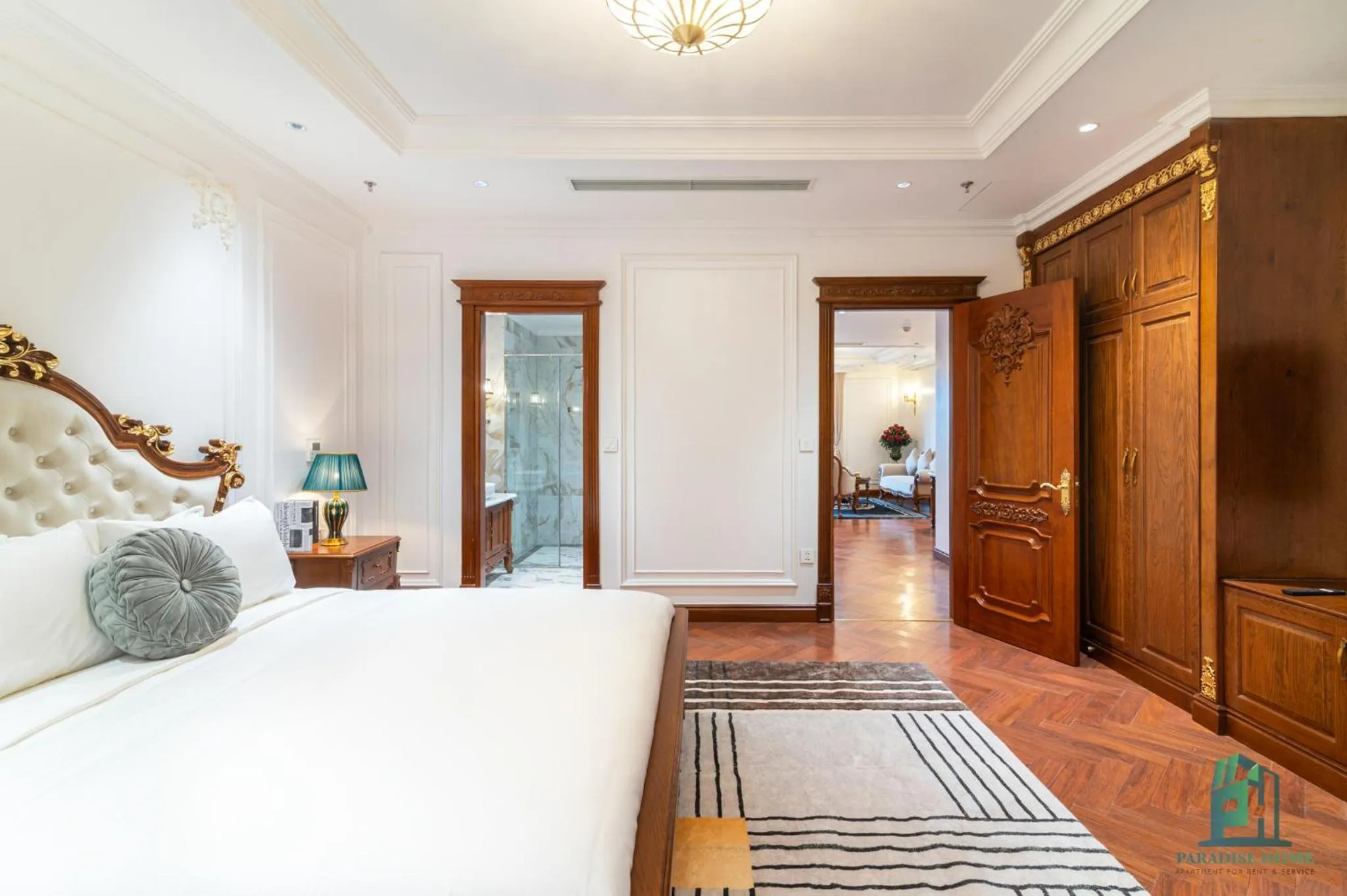 Bed in Luxe Paradise Suite Hotel Trich Sai