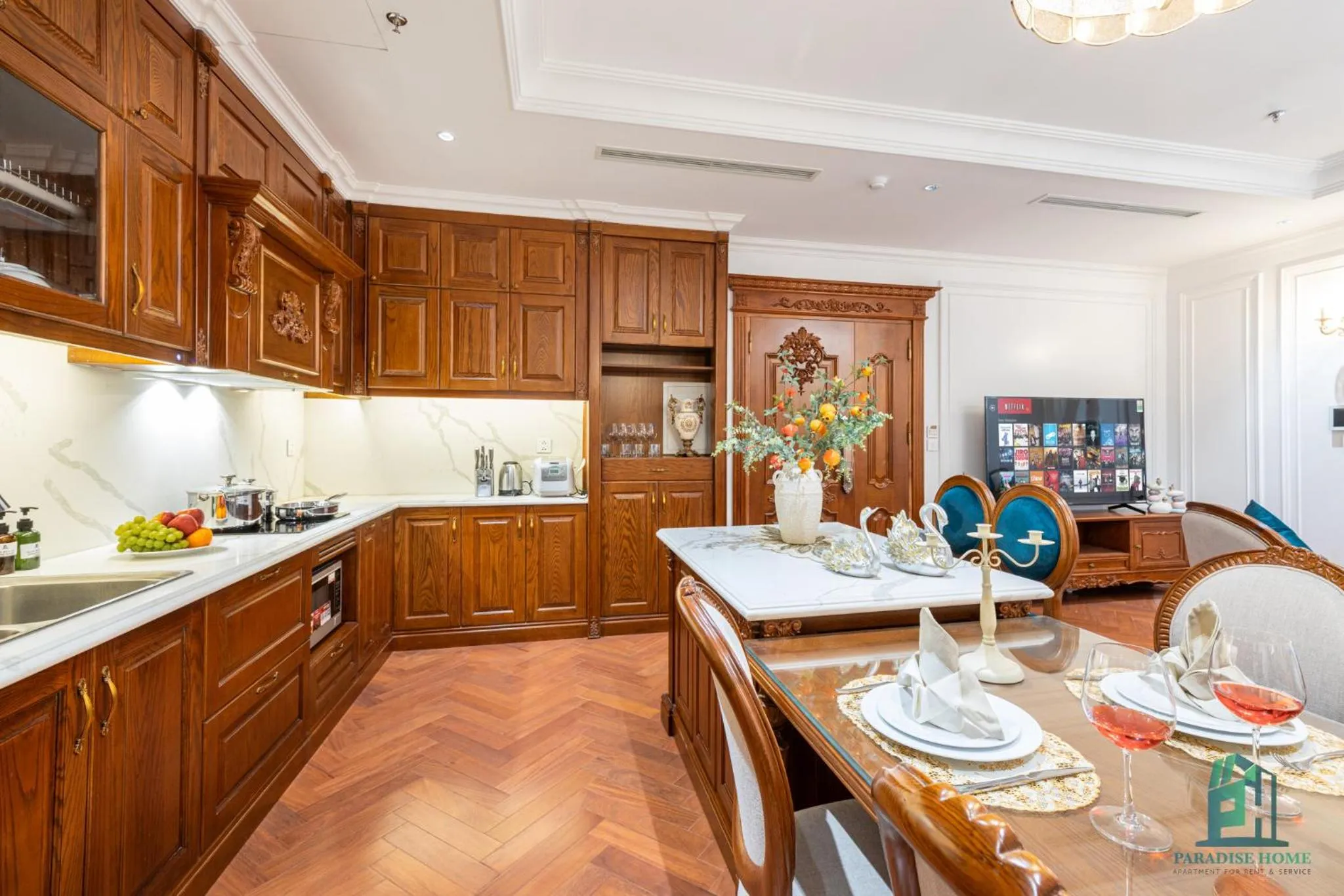 Kitchen or kitchenette in Luxe Paradise Suite Hotel Trich Sai