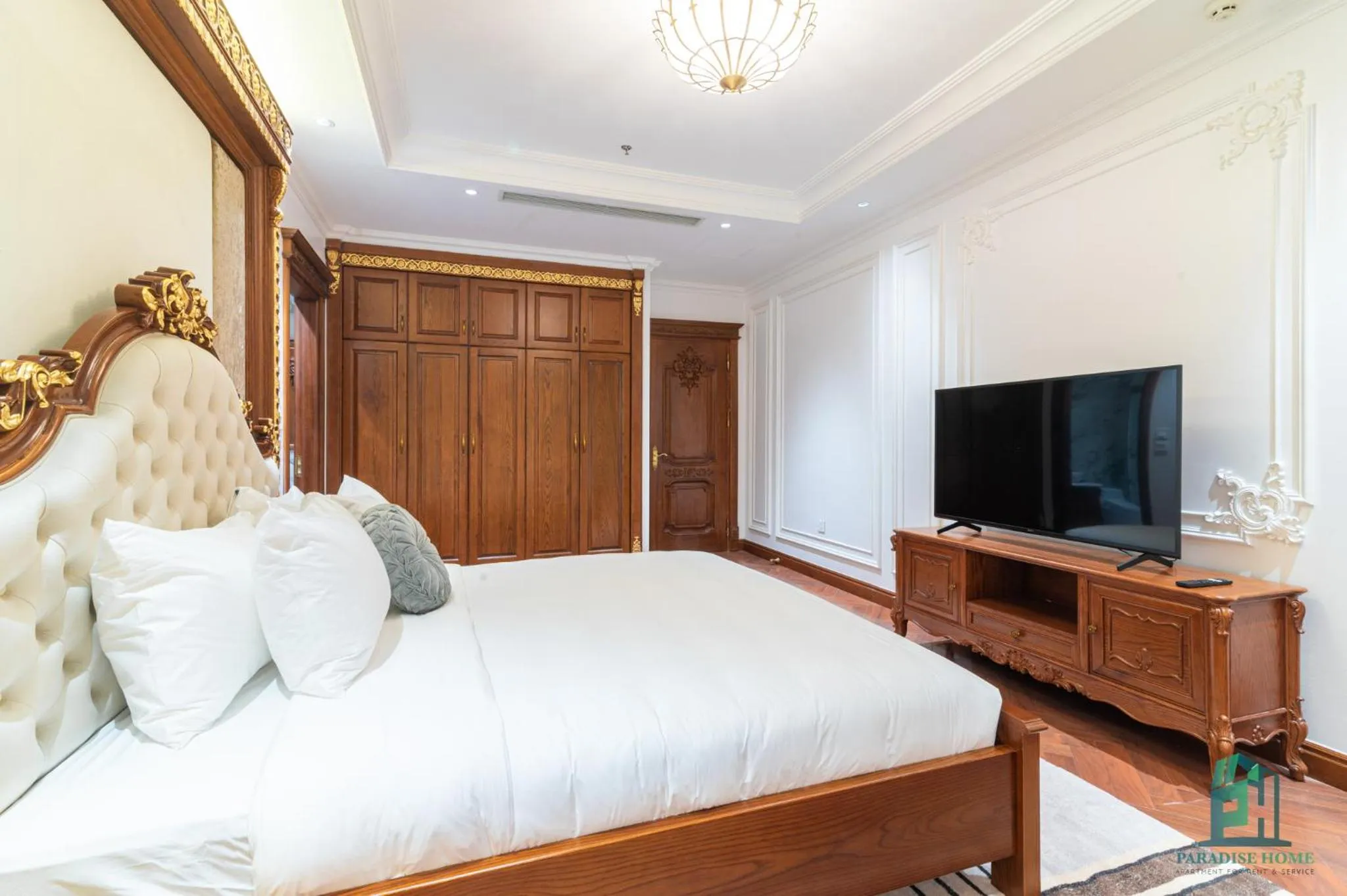 Bed in Luxe Paradise Suite Hotel Trich Sai