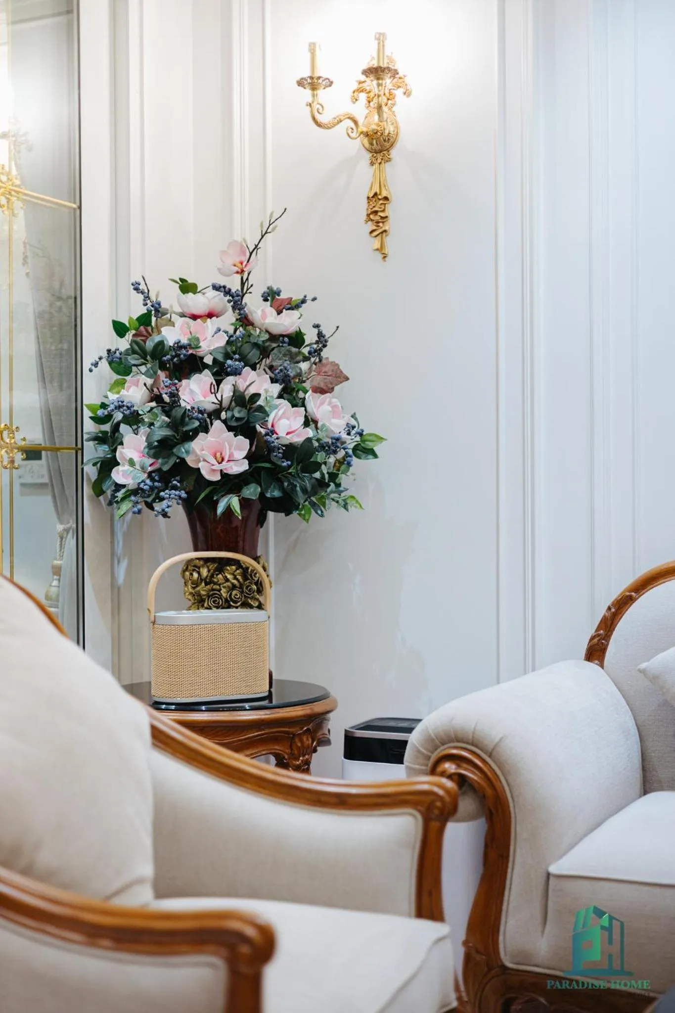 Living room in Luxe Paradise Suite Hotel Trich Sai