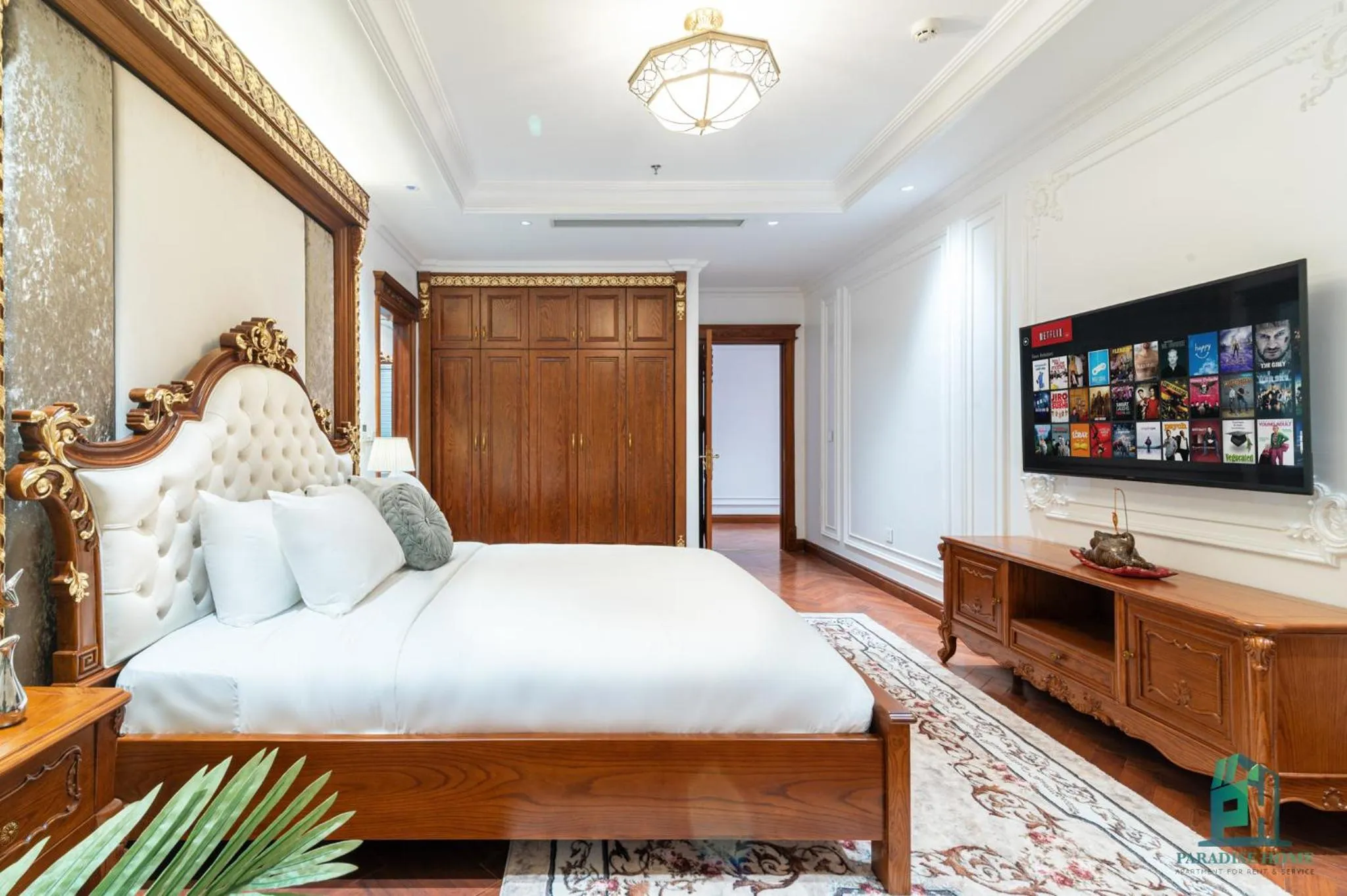 Bed in Luxe Paradise Suite Hotel Trich Sai