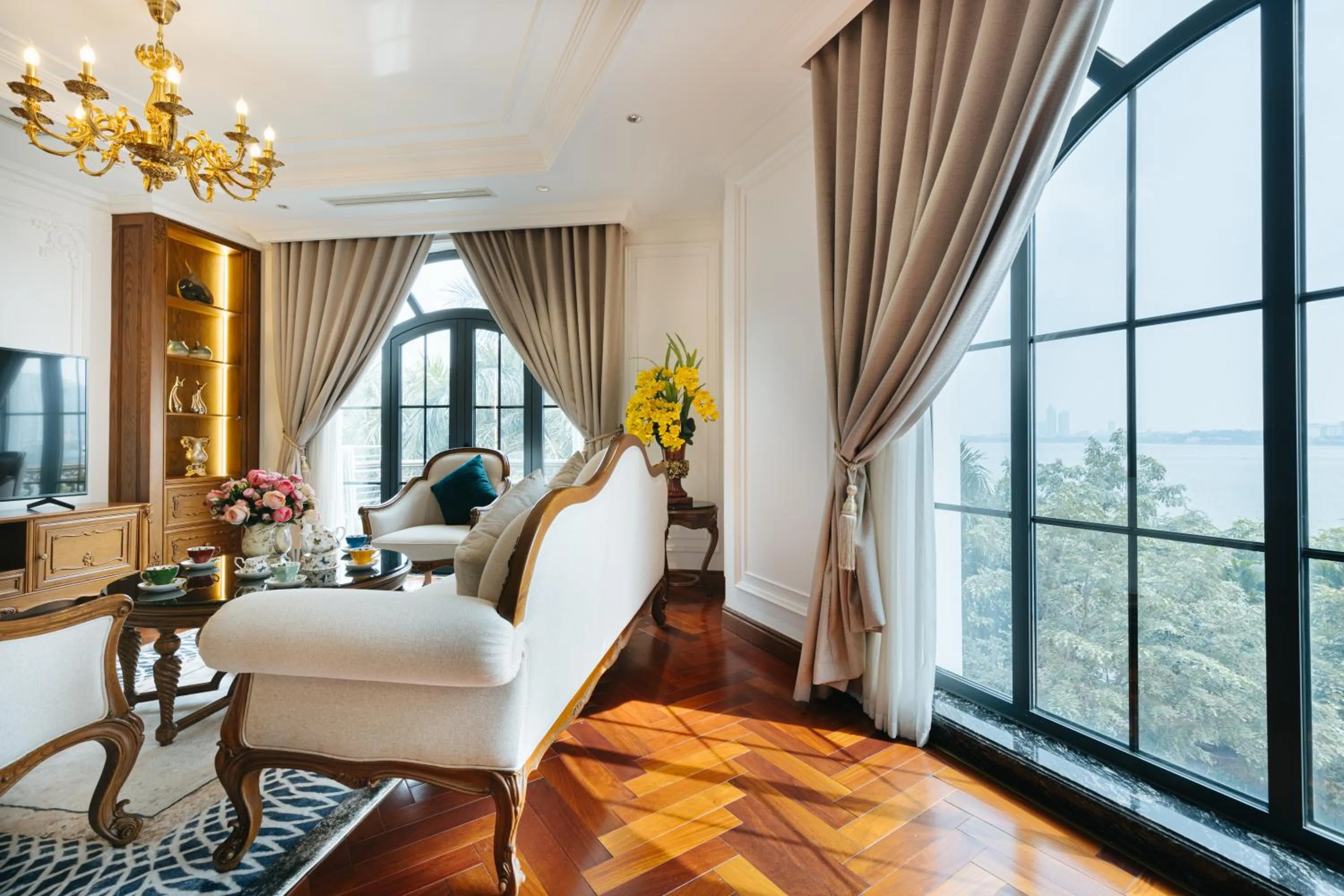 Lake view in Luxe Paradise Suite Hotel Trich Sai