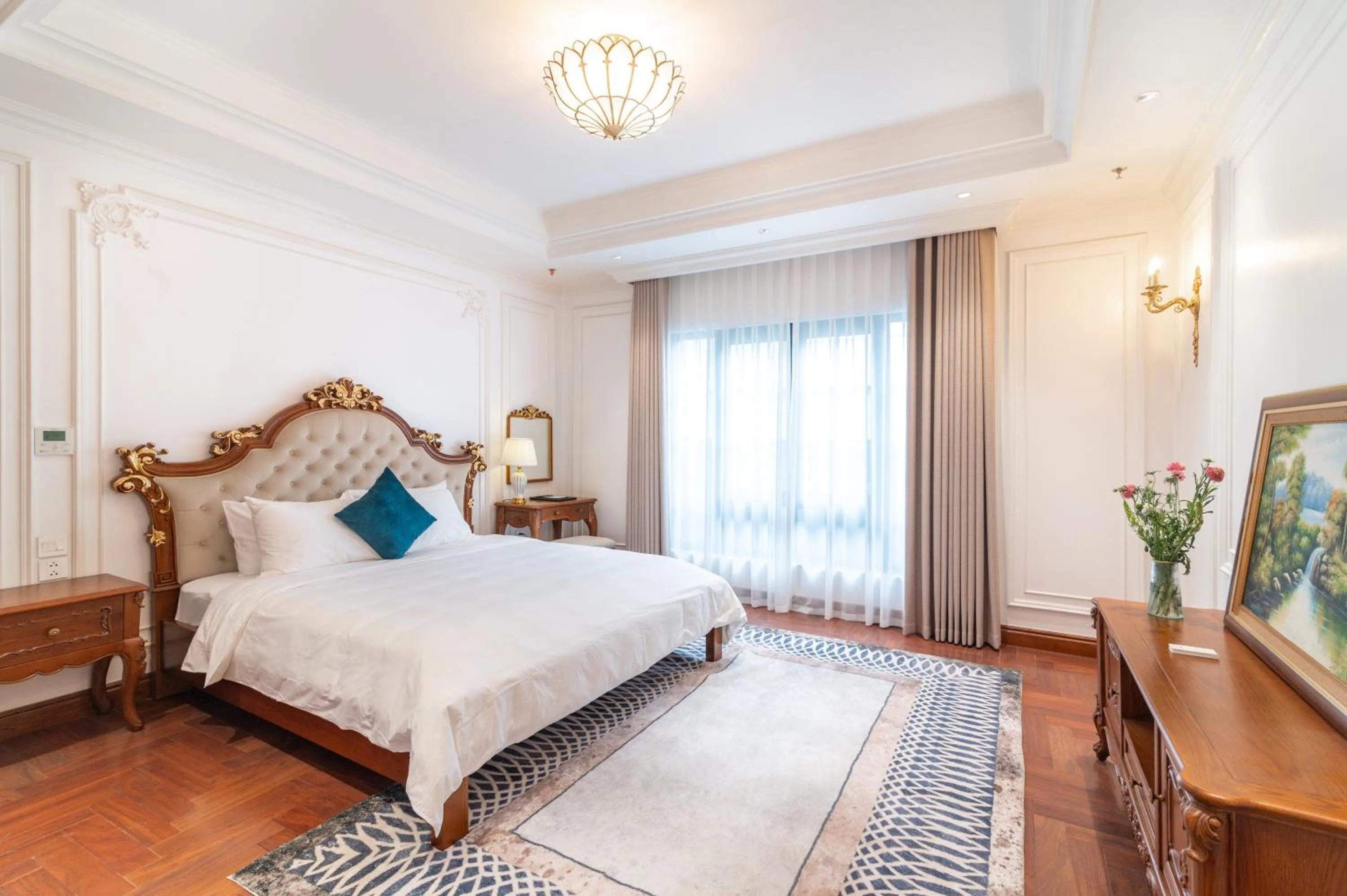 Bedroom, Bed in Luxe Paradise Suite Hotel Trich Sai