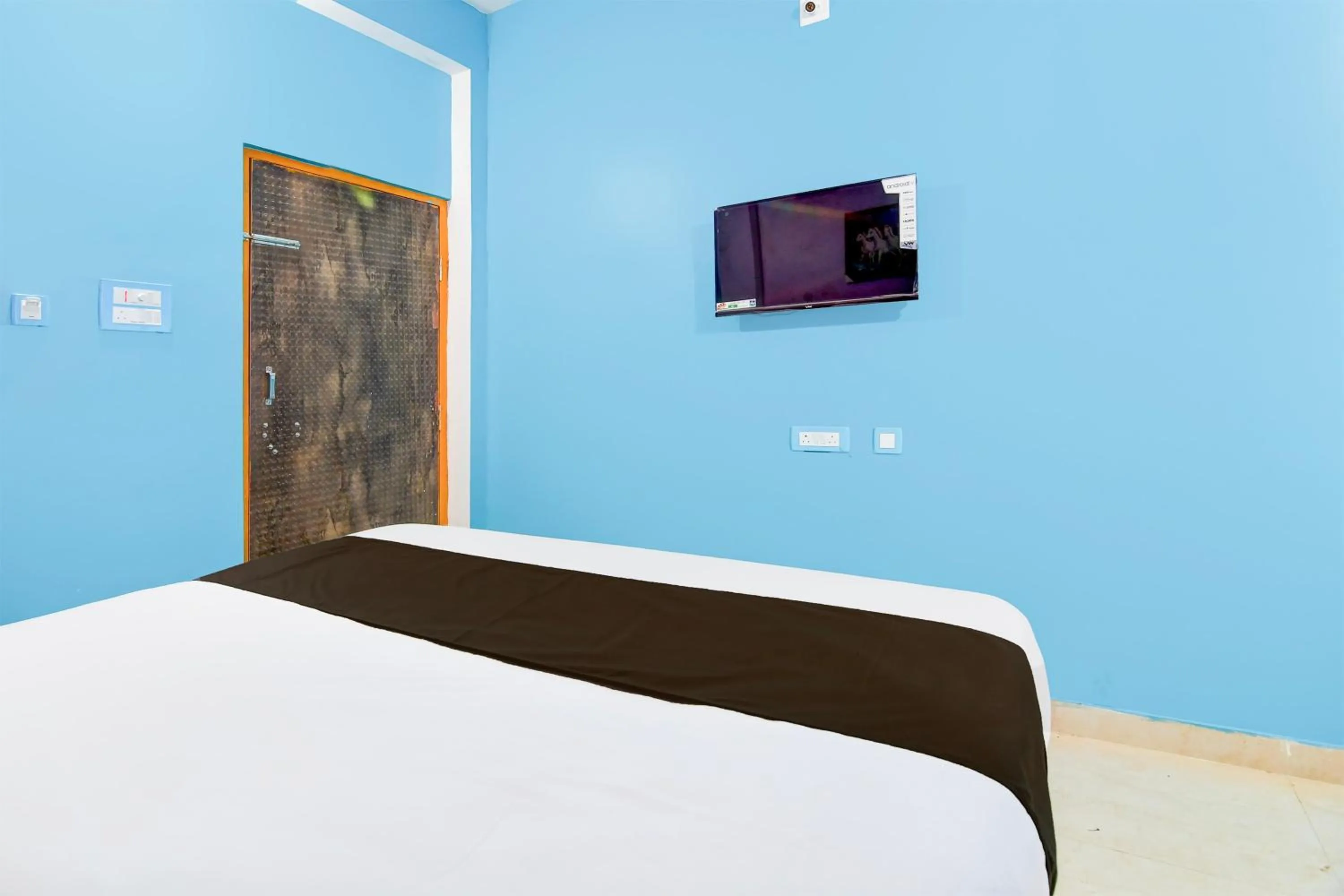 Bedroom, Bed in Hotel O Blue Valley