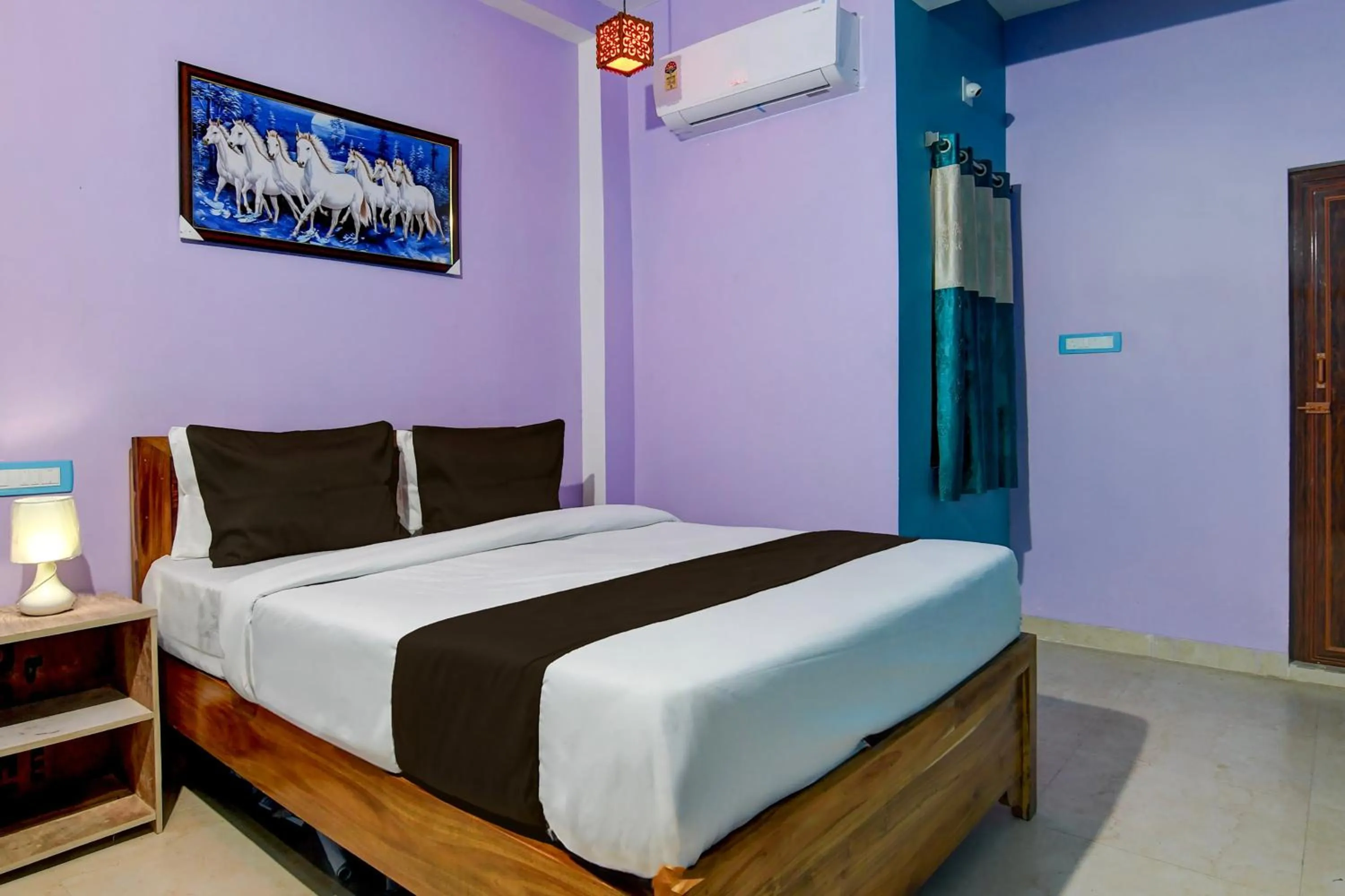 Bedroom, Bed in Hotel O Blue Valley