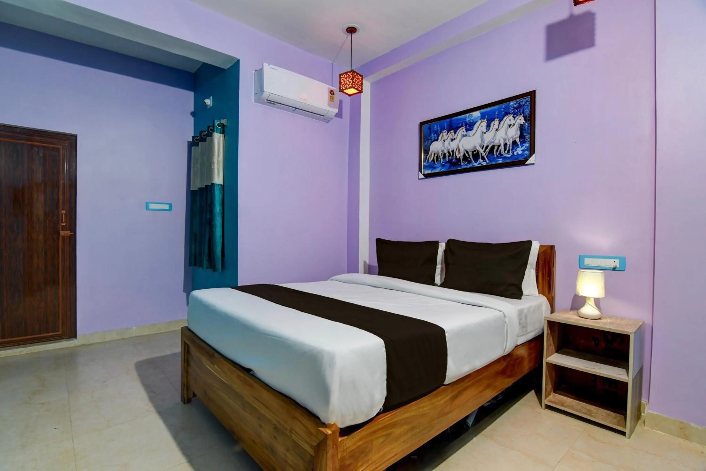 Bedroom, Bed in Hotel O Blue Valley