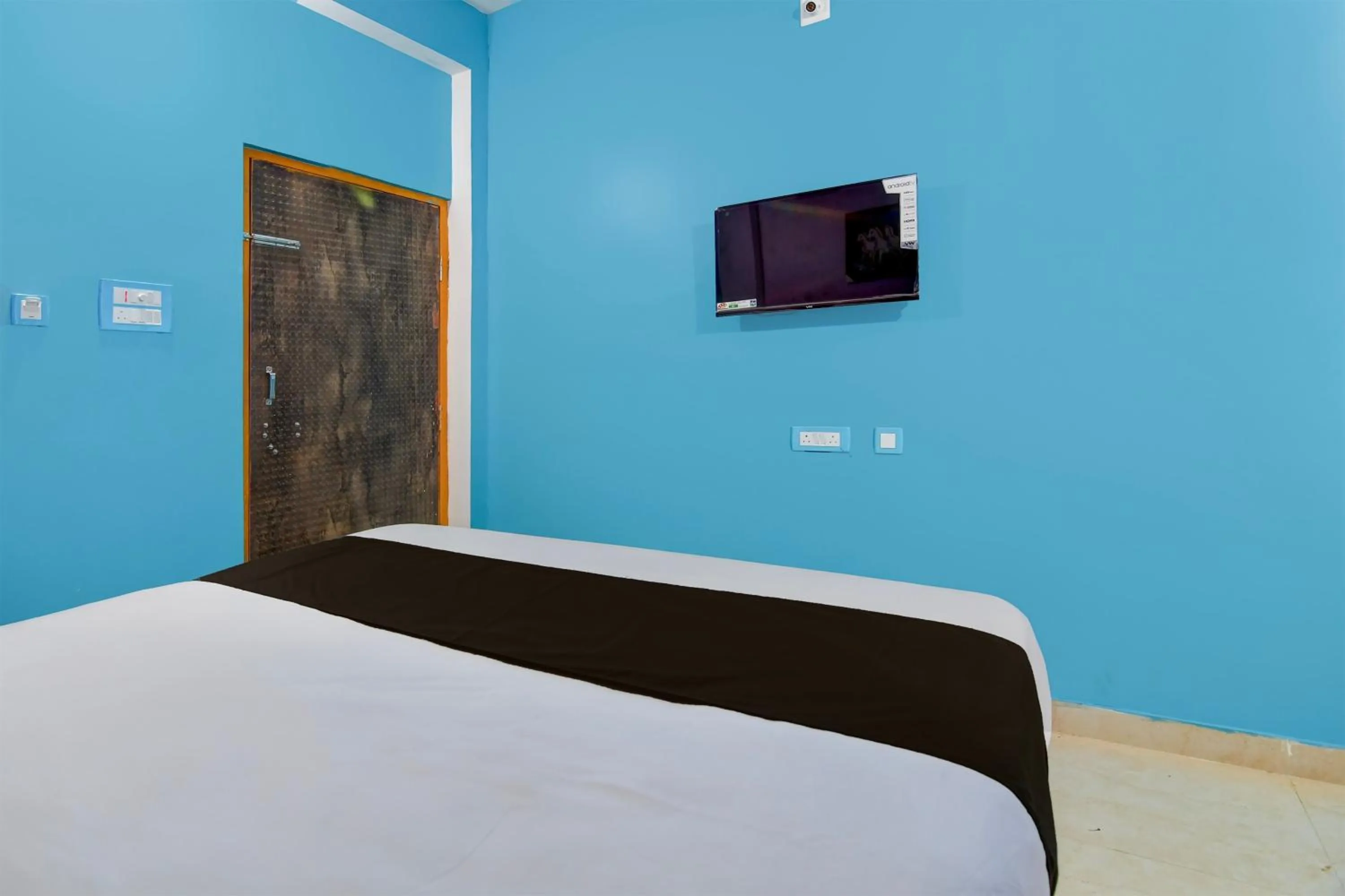 Bedroom, Bed in Hotel O Blue Valley