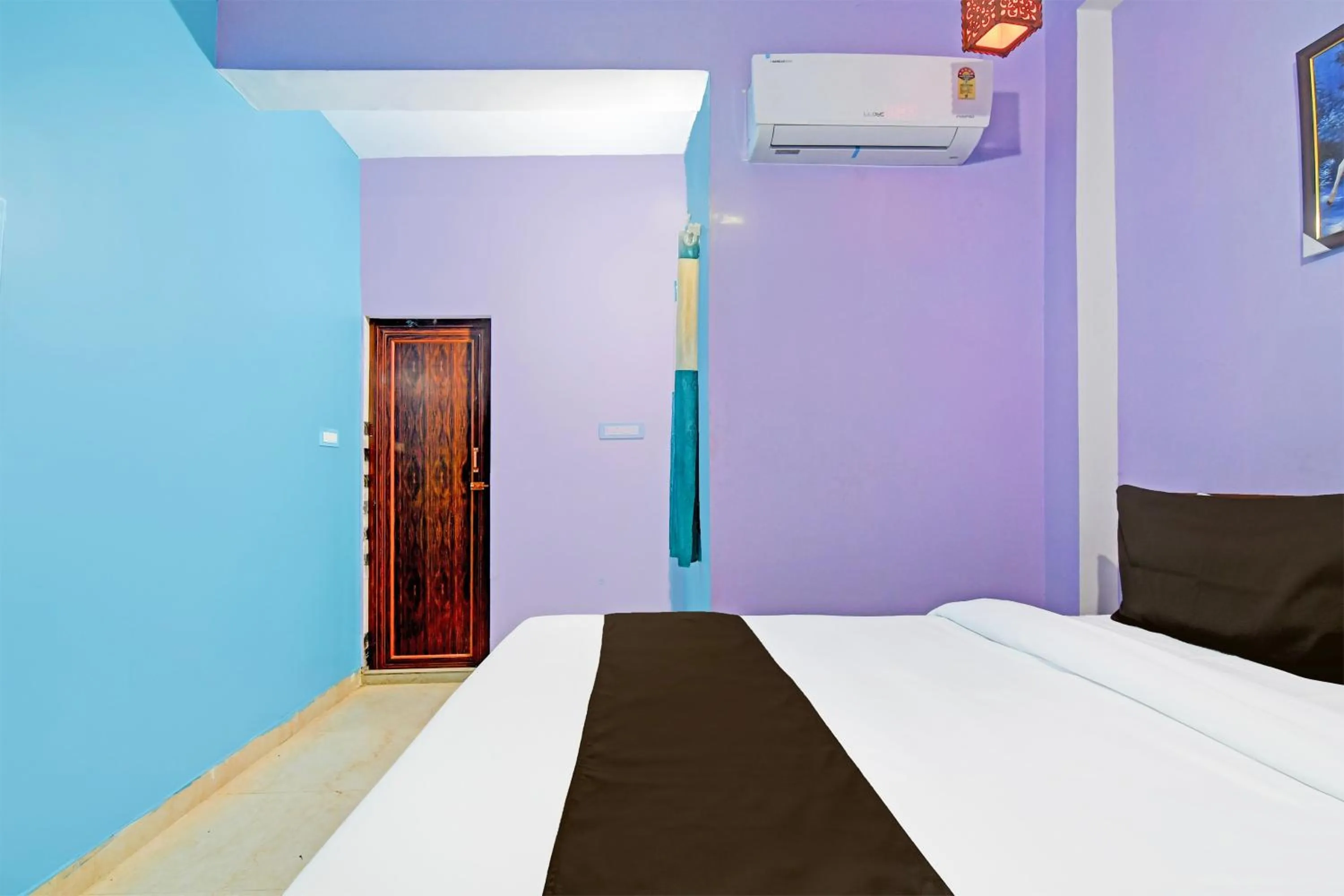 Bedroom, Bed in Hotel O Blue Valley