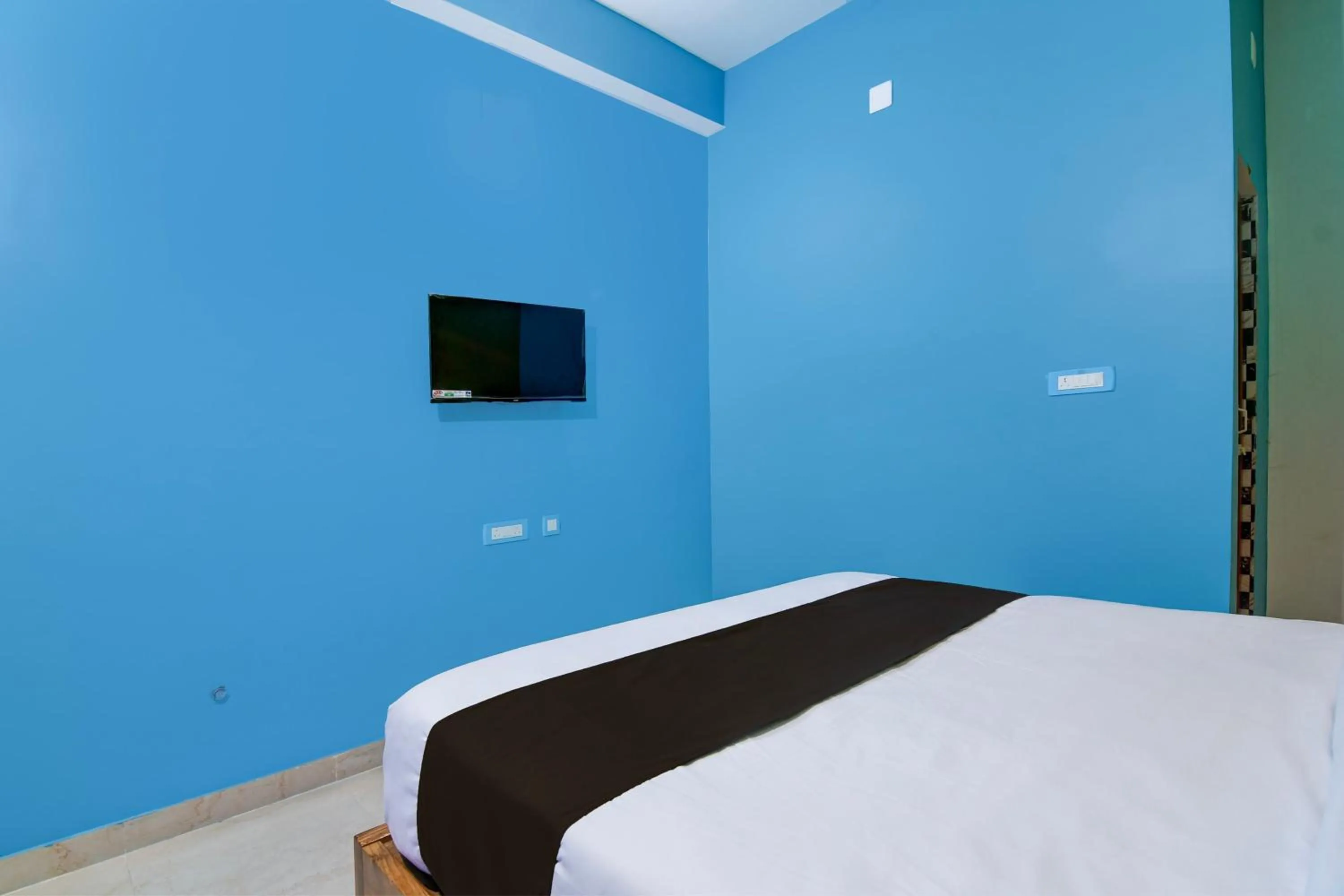 Bedroom, Bed in Hotel O Blue Valley