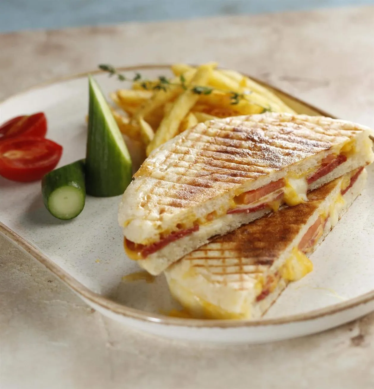 Restaurant/places to eat in ANGRAND HOTEL