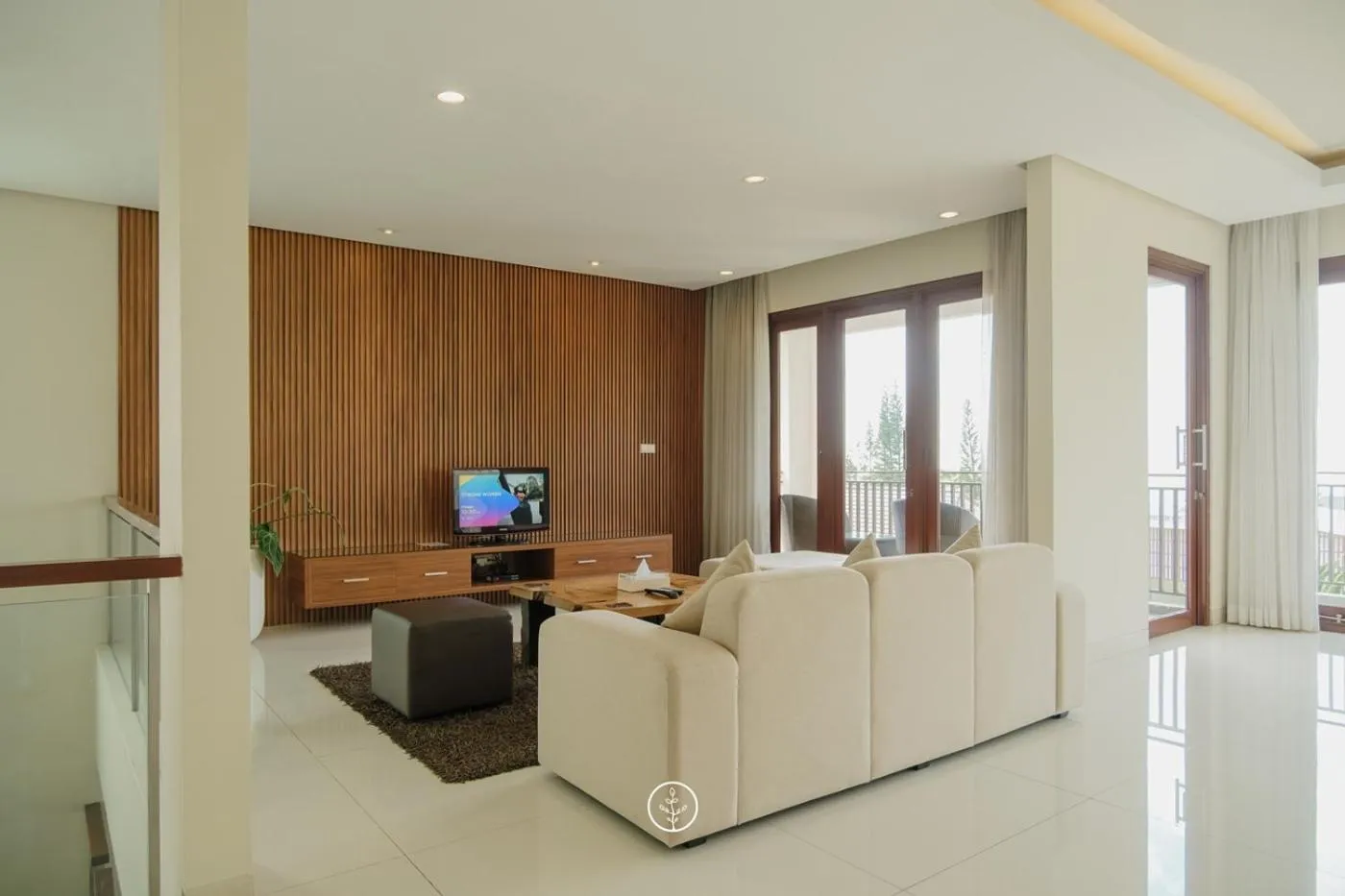 Living room in Breeze blows city view villa 5 bedrooms with a private swimming pool and a familly room