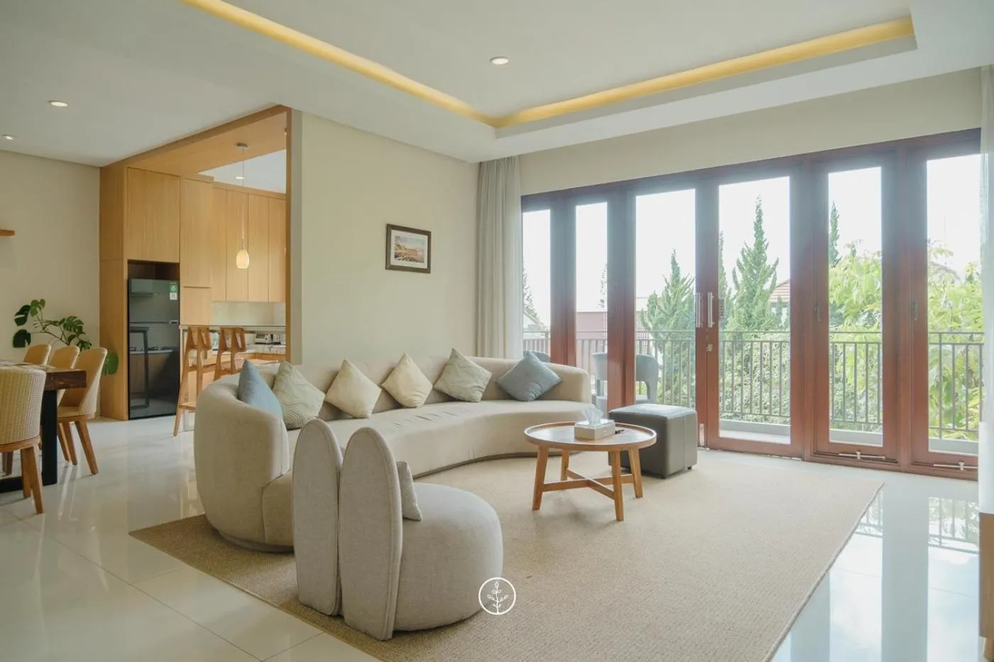 Communal lounge/ TV room in Breeze blows city view villa 5 bedrooms with a private swimming pool and a familly room