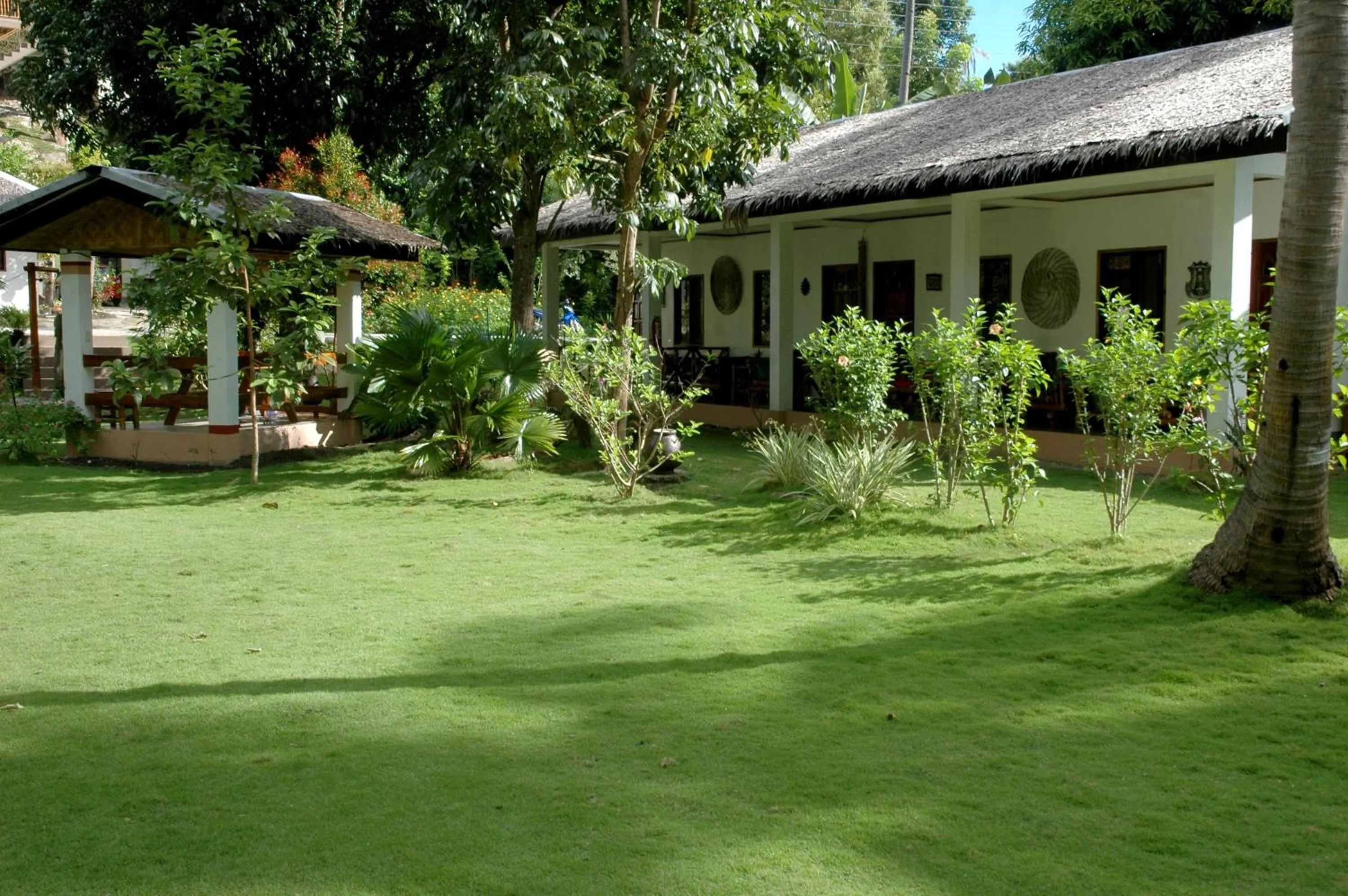 Garden in Neptune Diving Resort Santander