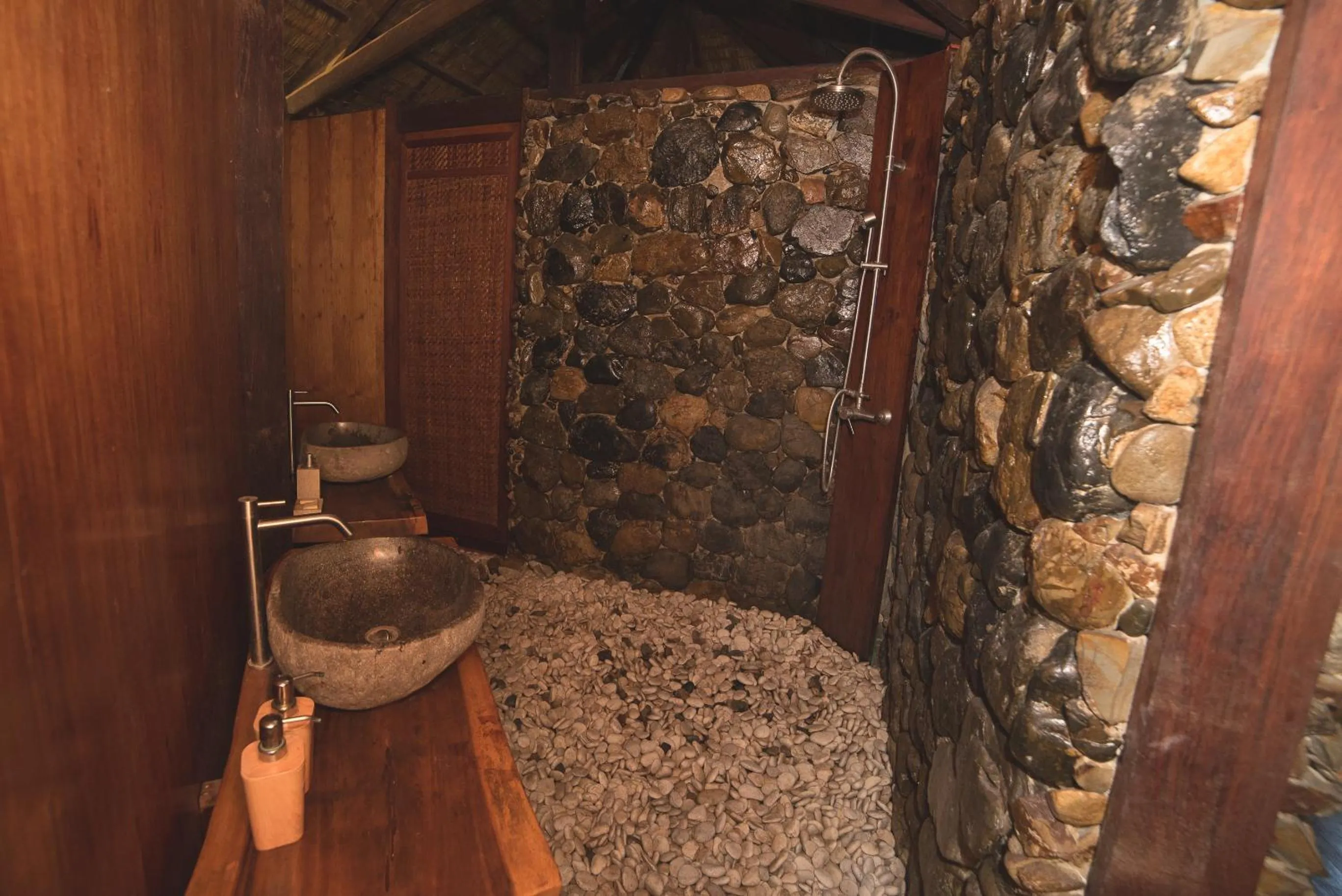 Cadlao Resort and Restaurant