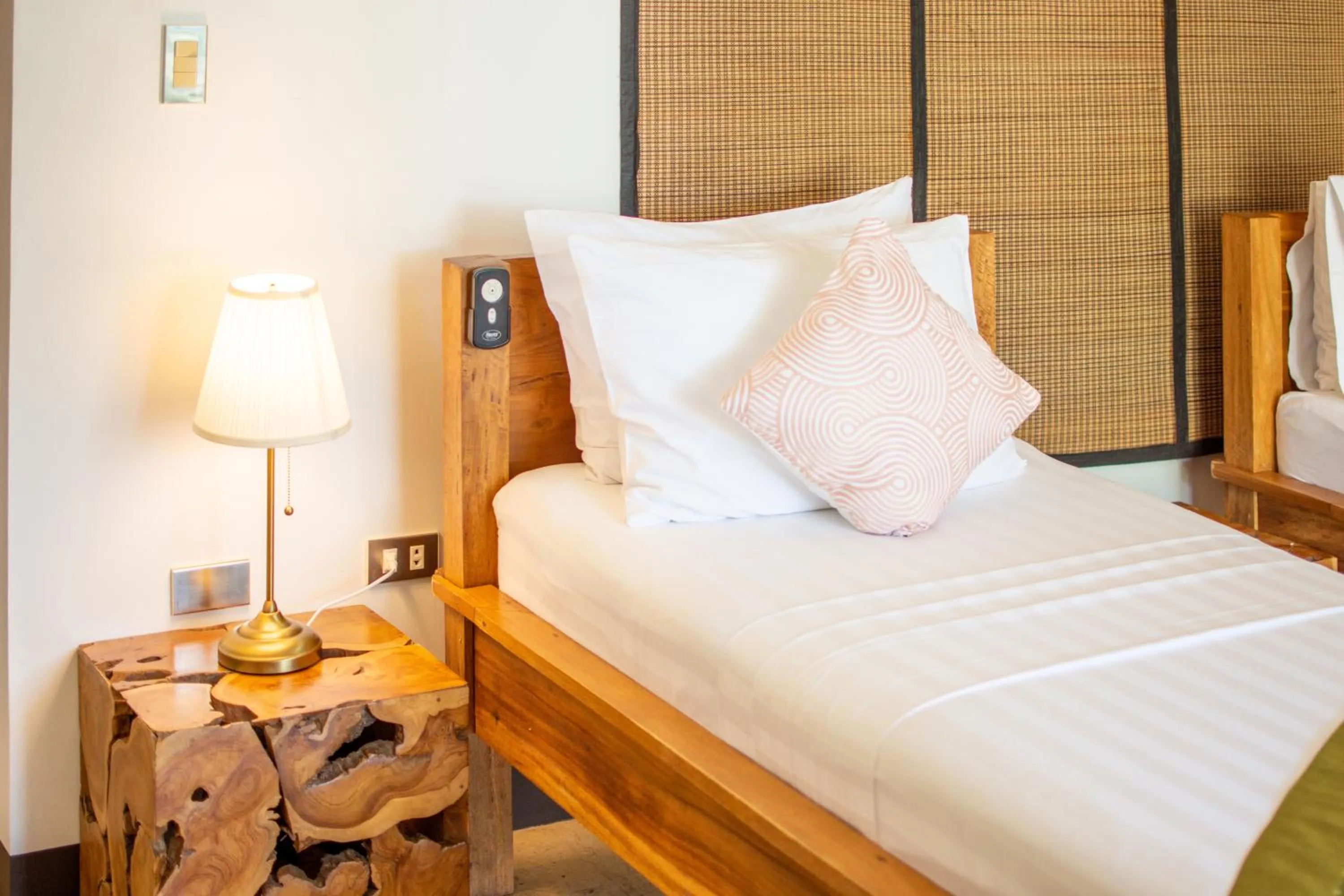 Bed in Cadlao Resort and Restaurant