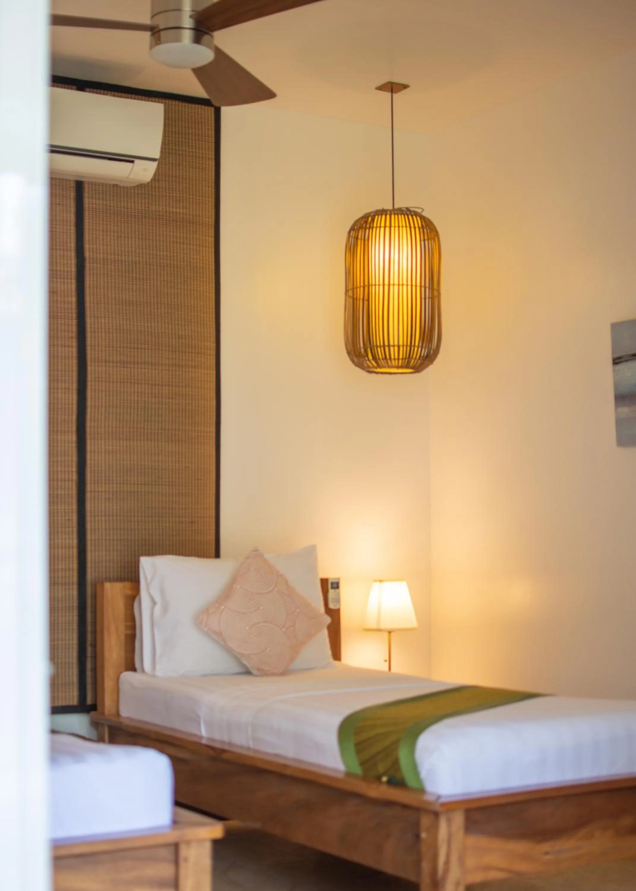 Bed in Cadlao Resort and Restaurant