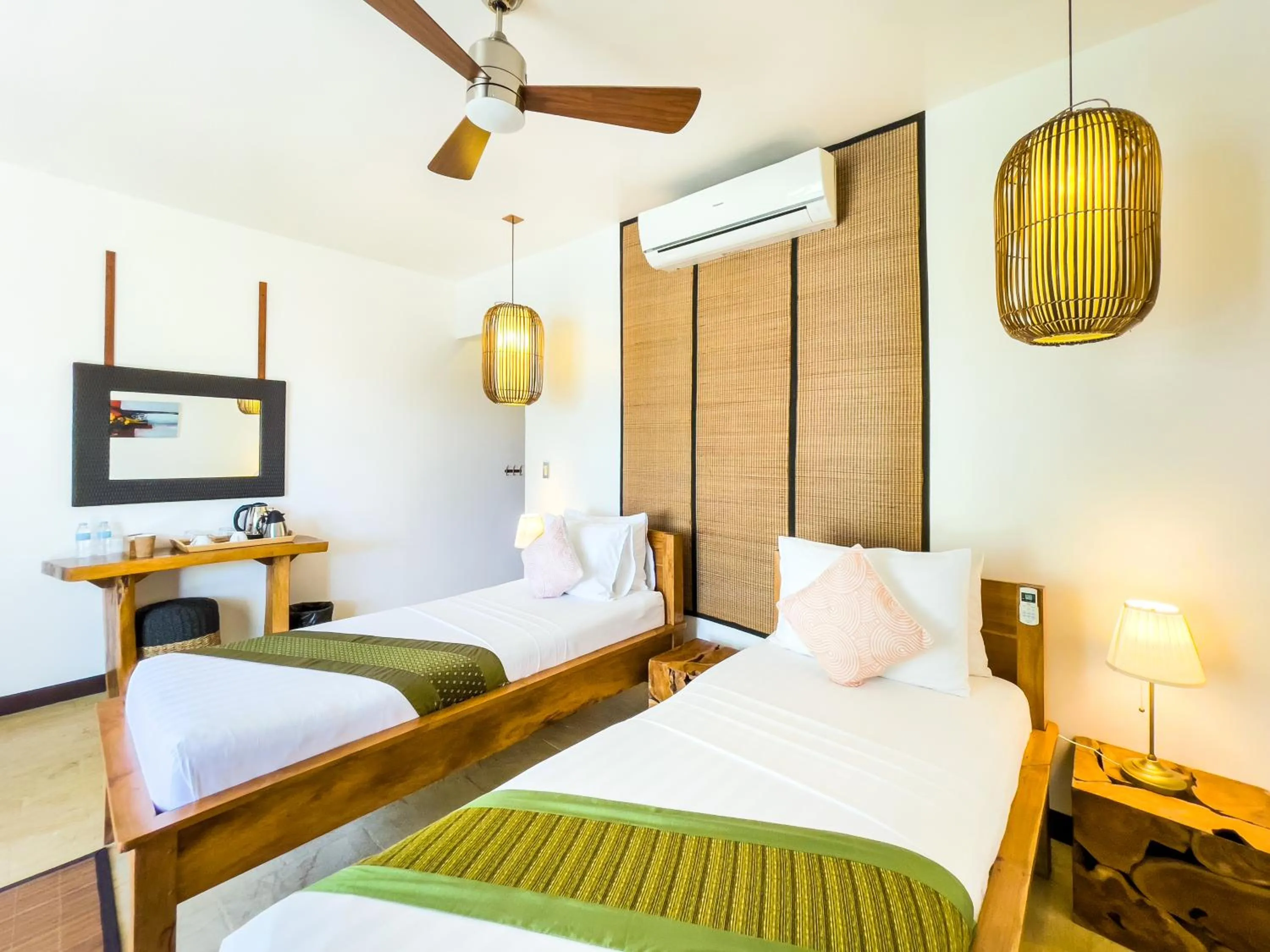 Bed in Cadlao Resort and Restaurant