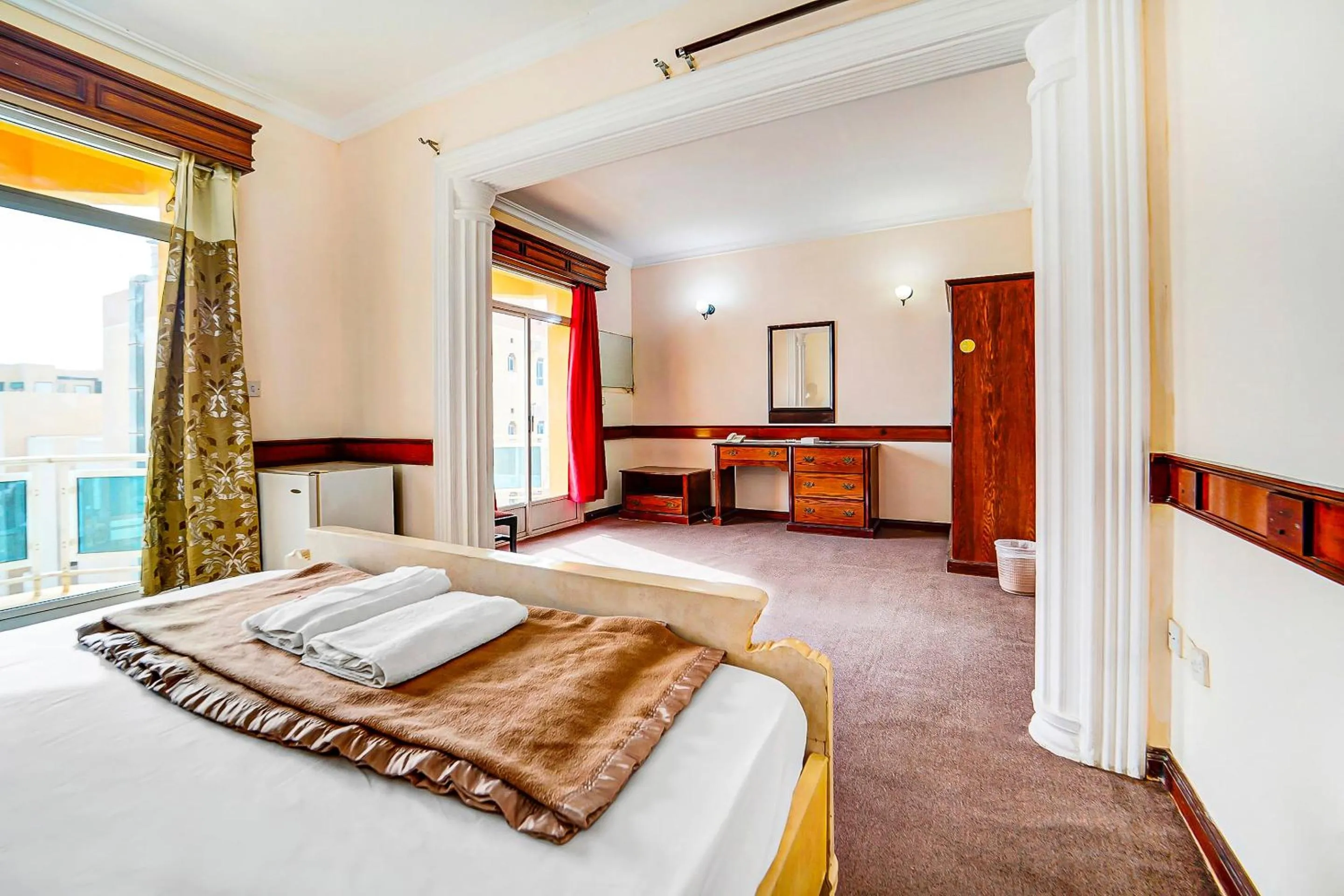 Bedroom, Bed in OYO 120 Concord International Hotel