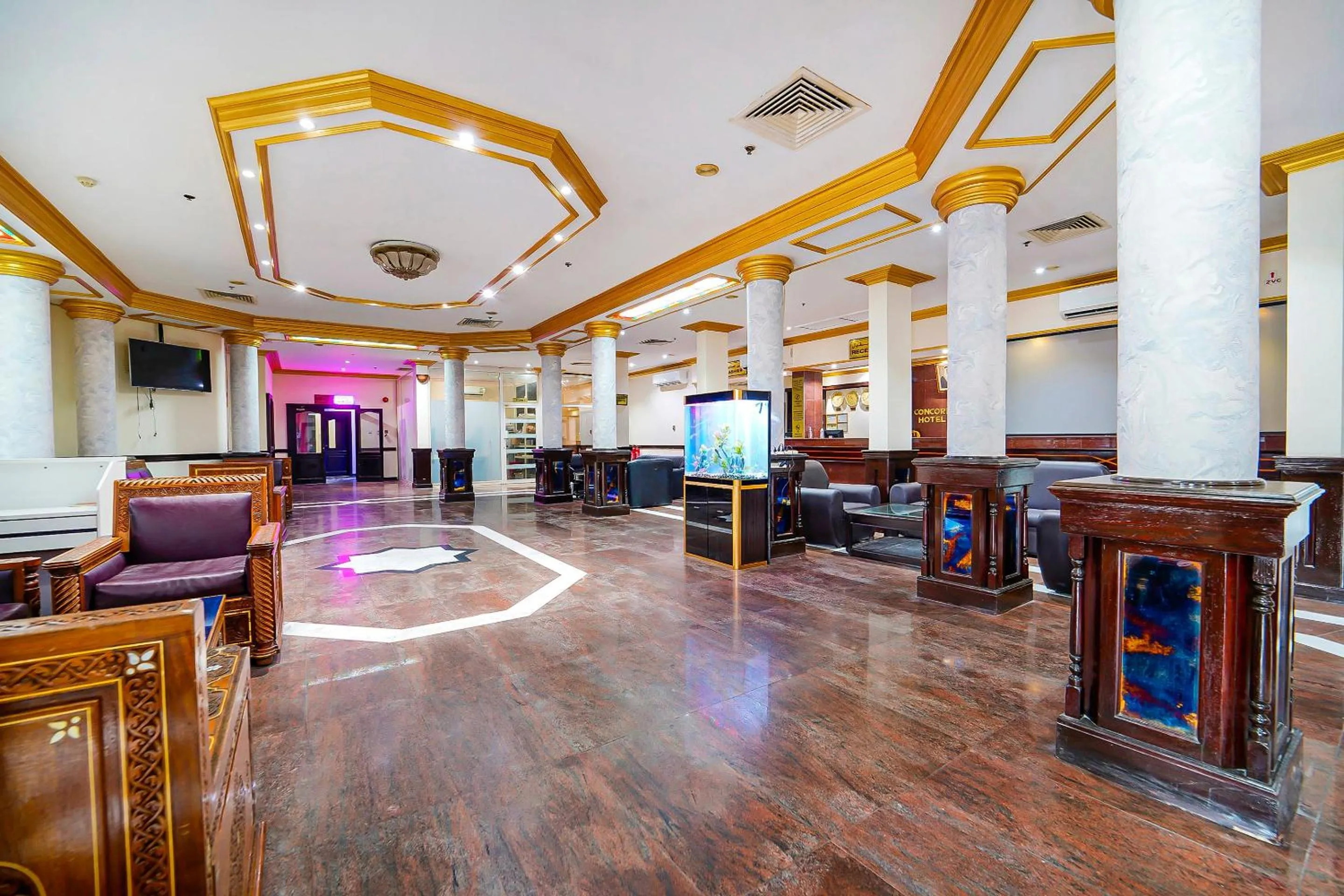 Lobby or reception in OYO 120 Concord International Hotel