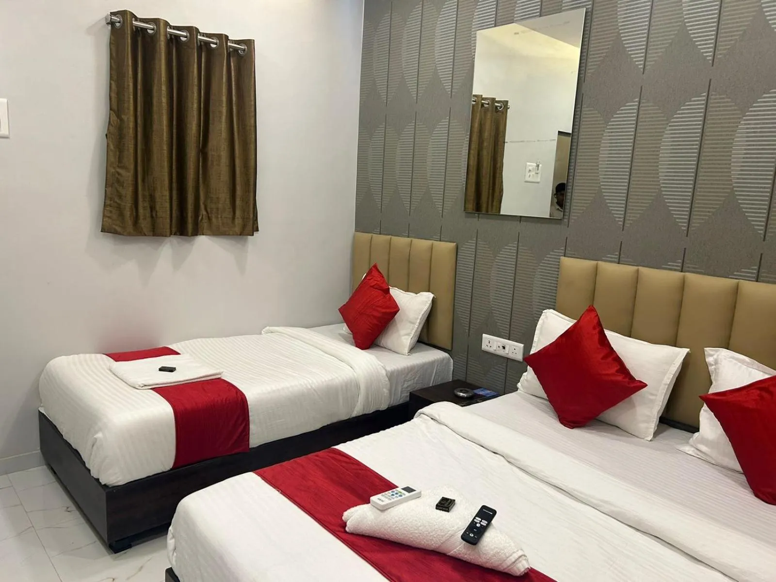 Bedroom, Bed in Hotel Vaithi Residency - Andheri West
