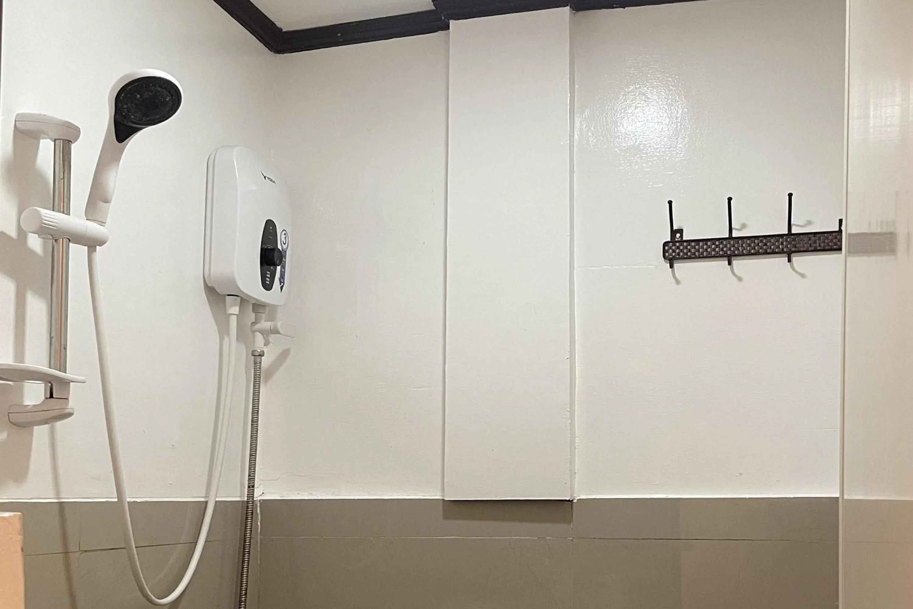 Shower in Mazawa Siargao