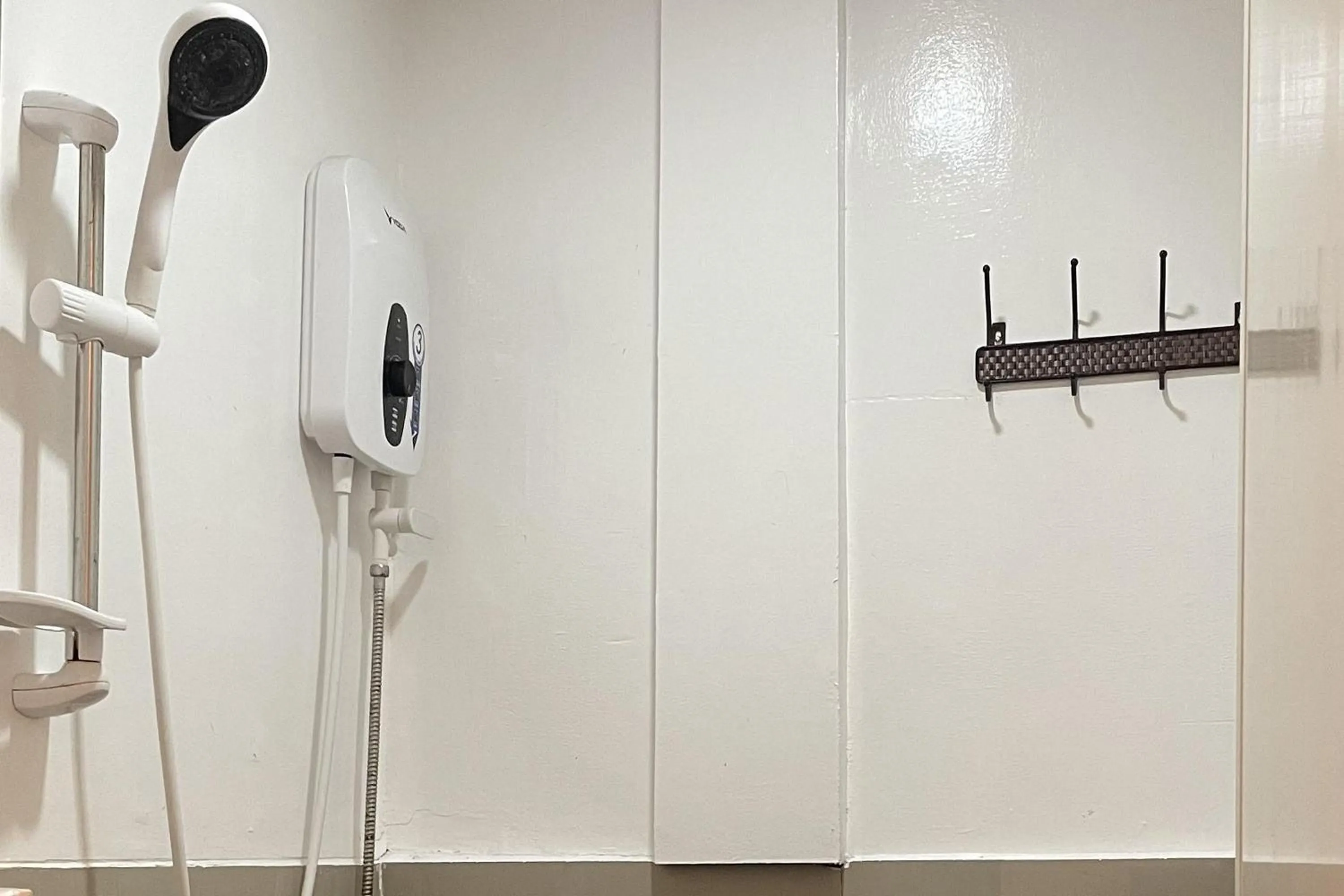 Shower in Mazawa Siargao