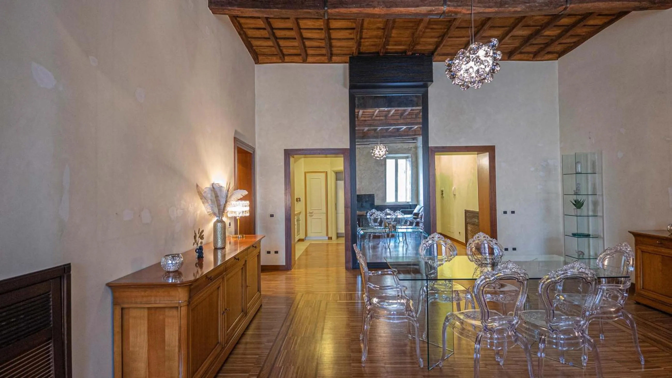 Living room in EasyTopStay - Piazza Venezia City View Charming Apt