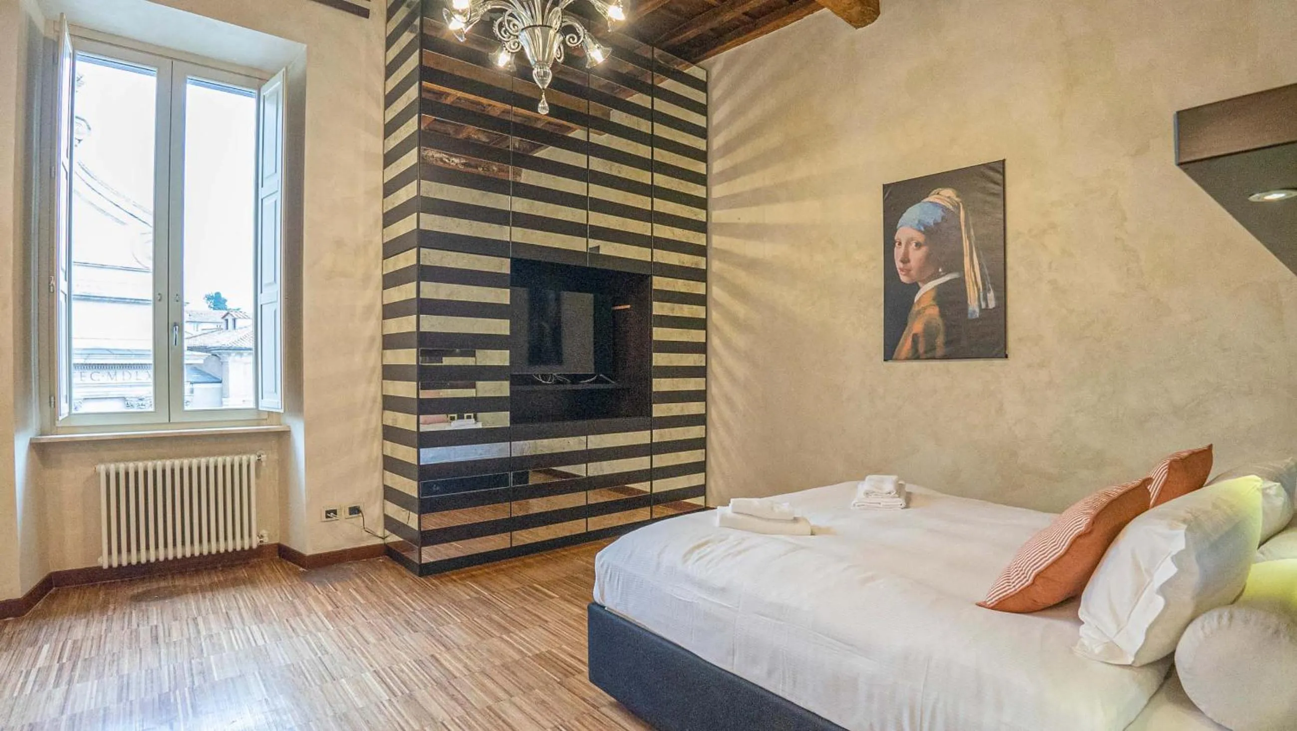Bedroom, Bed in EasyTopStay - Piazza Venezia City View Charming Apt