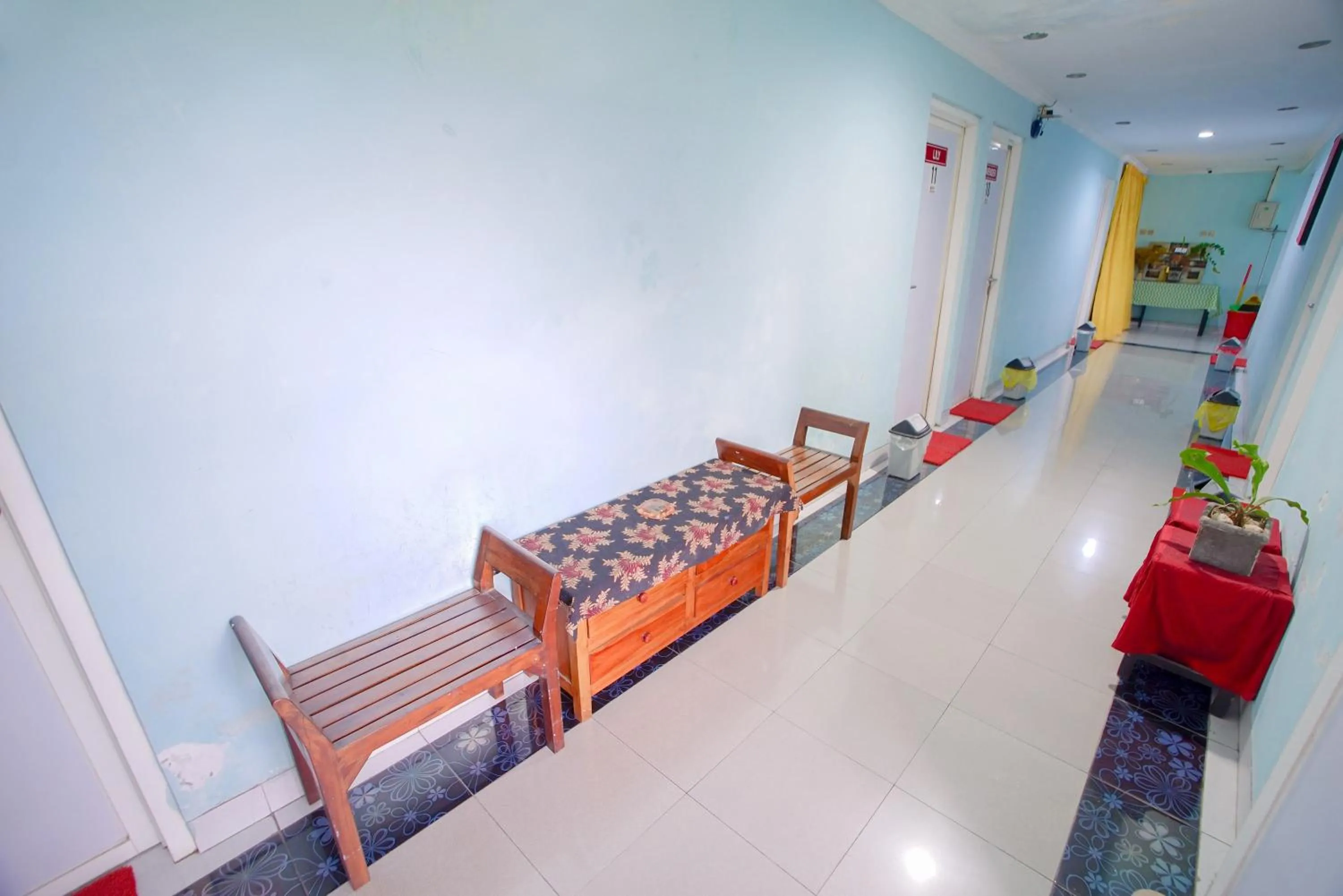 Bed in Zaira Residence By Occupied