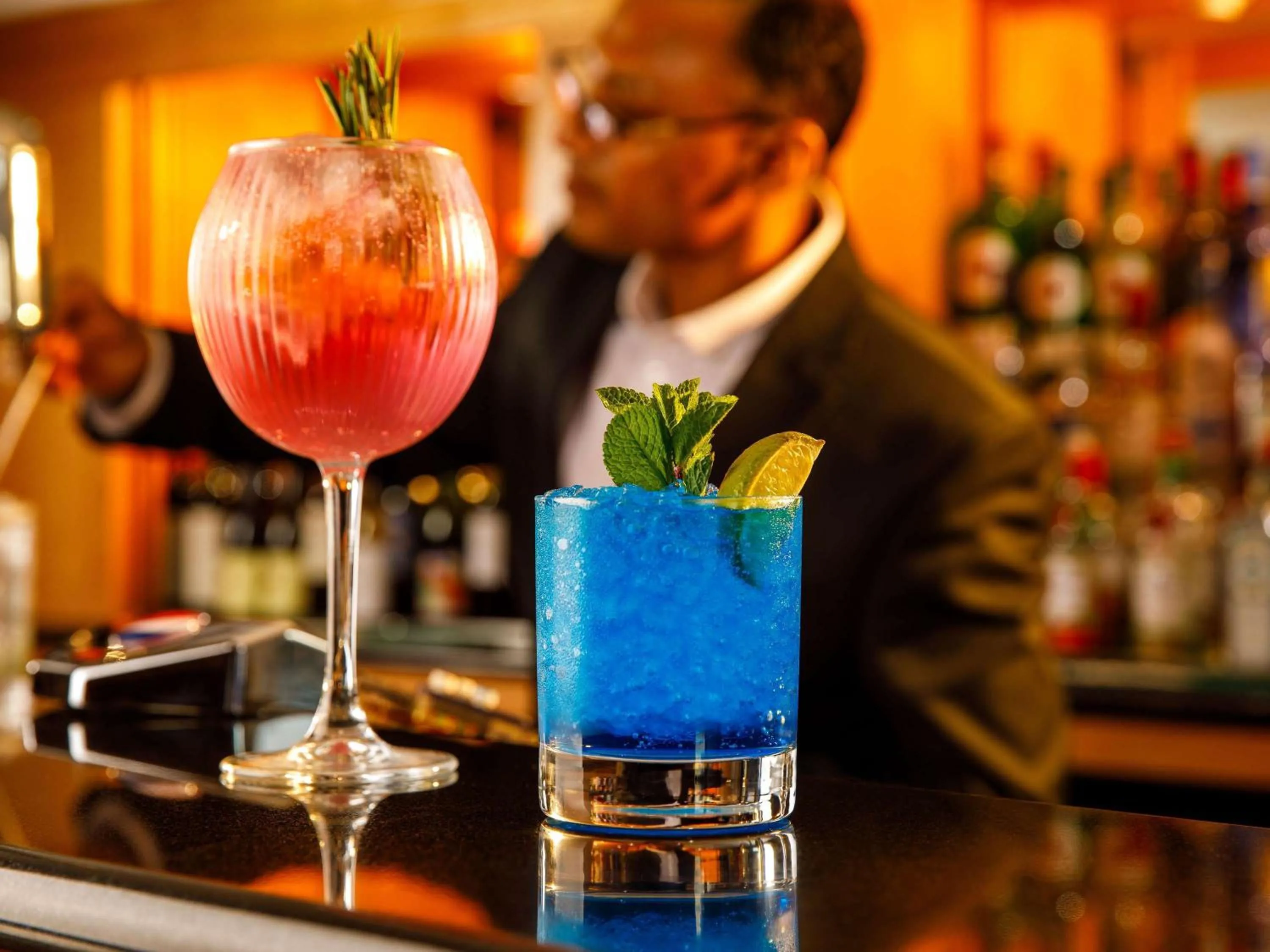 Lounge or bar in Sunday London Staines-upon-Thames Heathrow T5