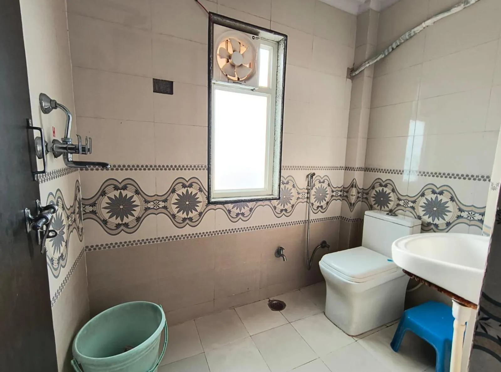 Shower, Bathroom in Hotel Bullet Inn Jaipur