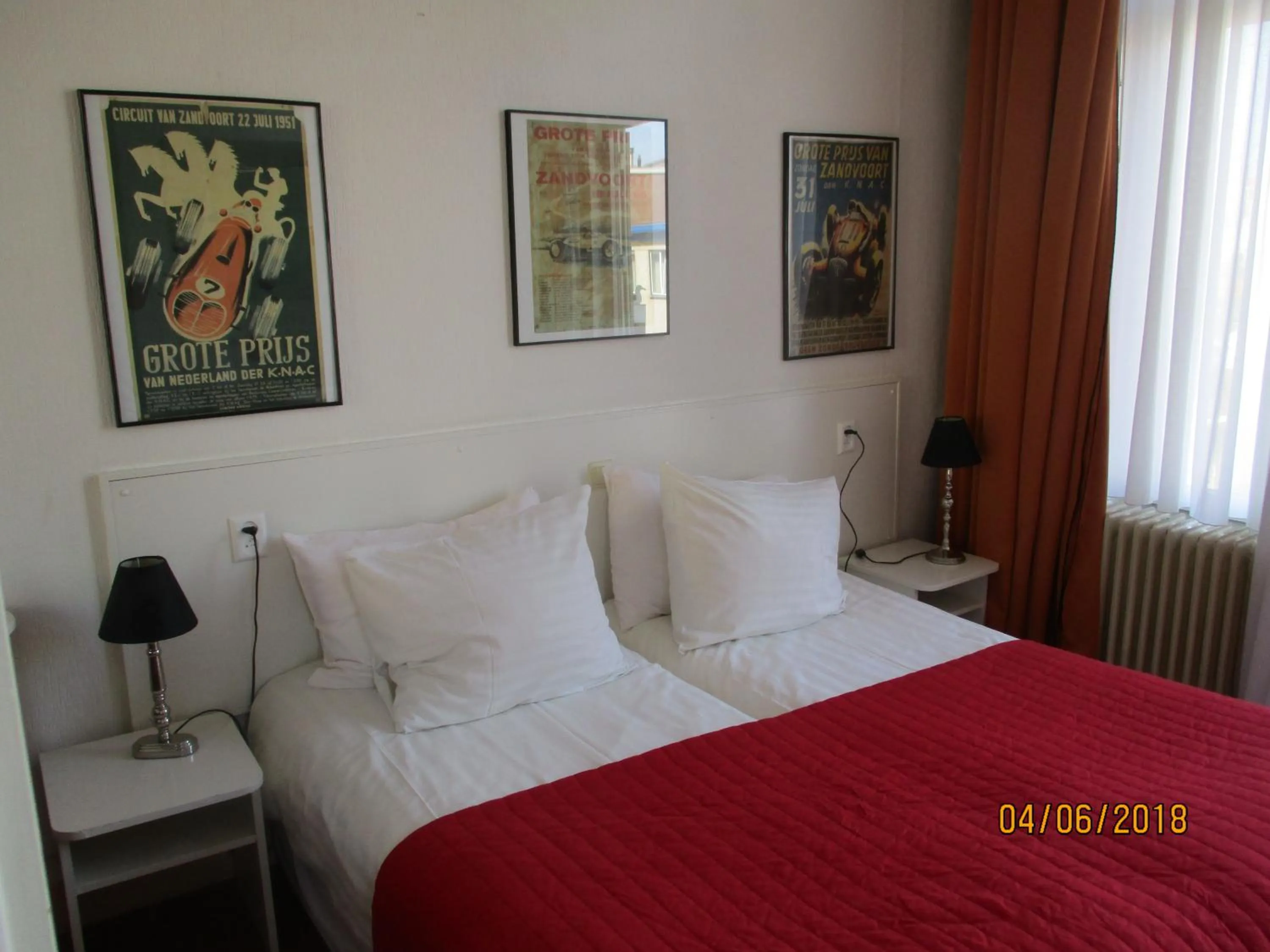 Bed in Hotel Hoogland Zandvoort aan Zee