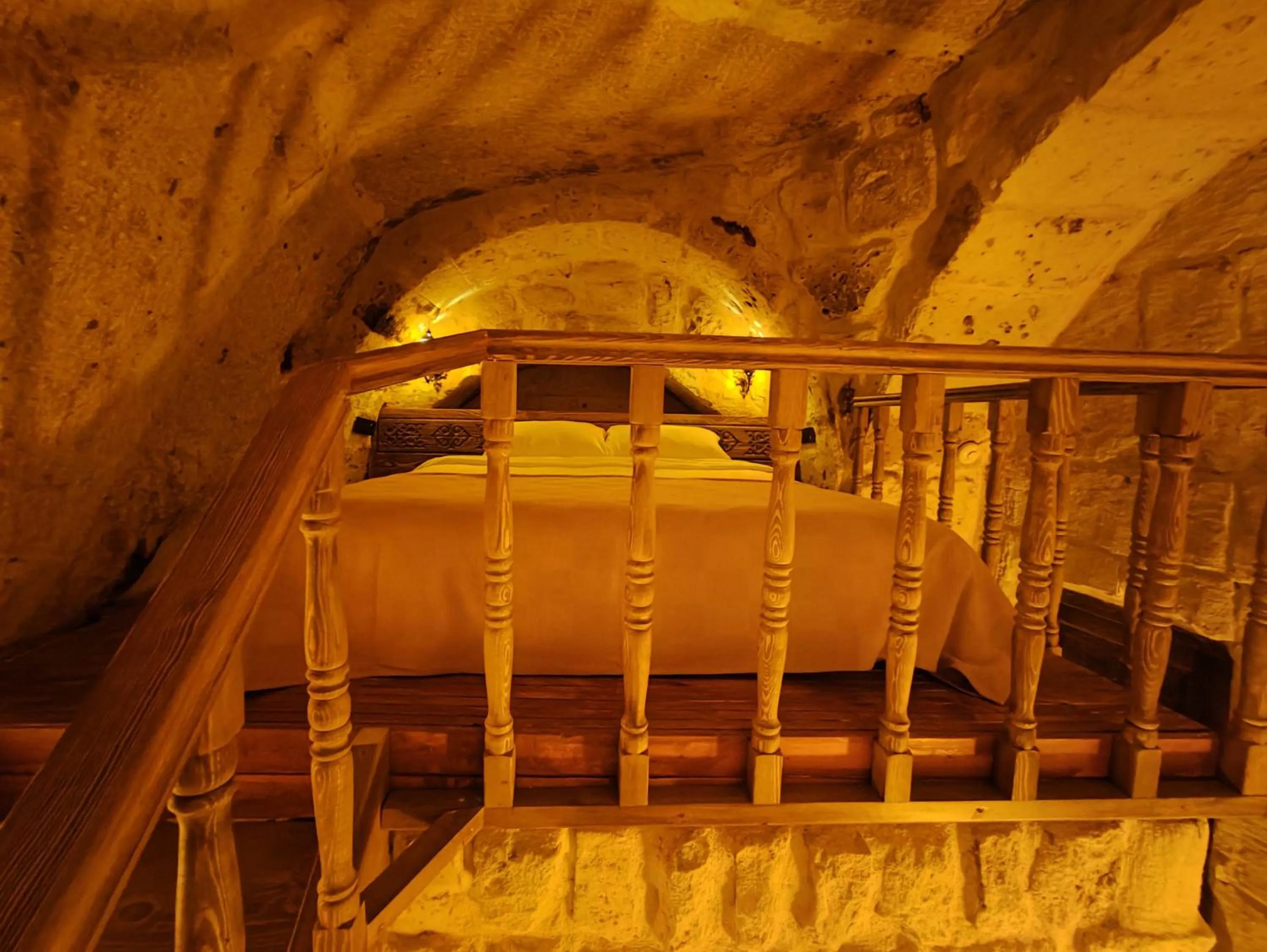 bunk bed, Bed in Euphoria Cave House