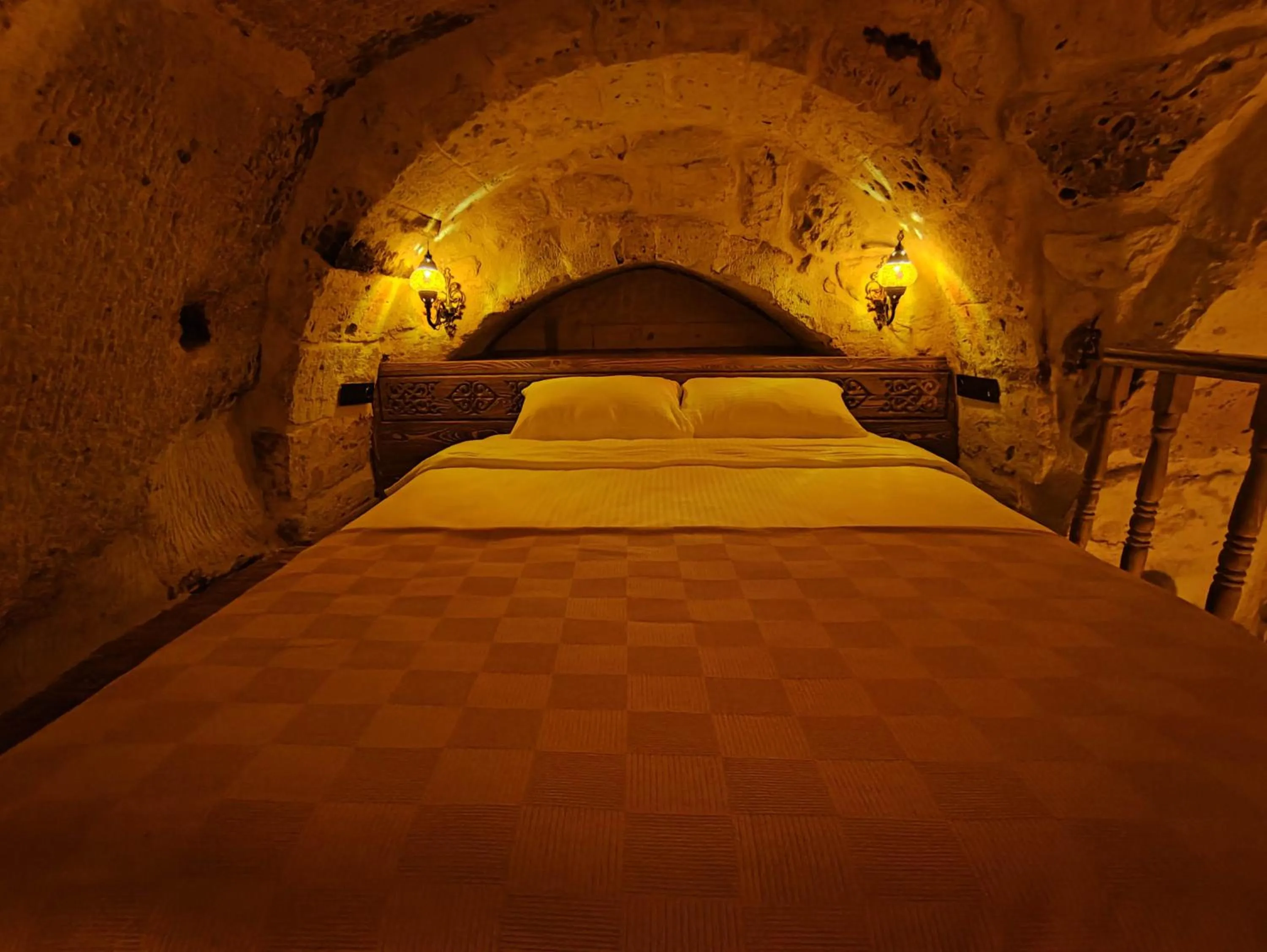 Bed in Euphoria Cave House