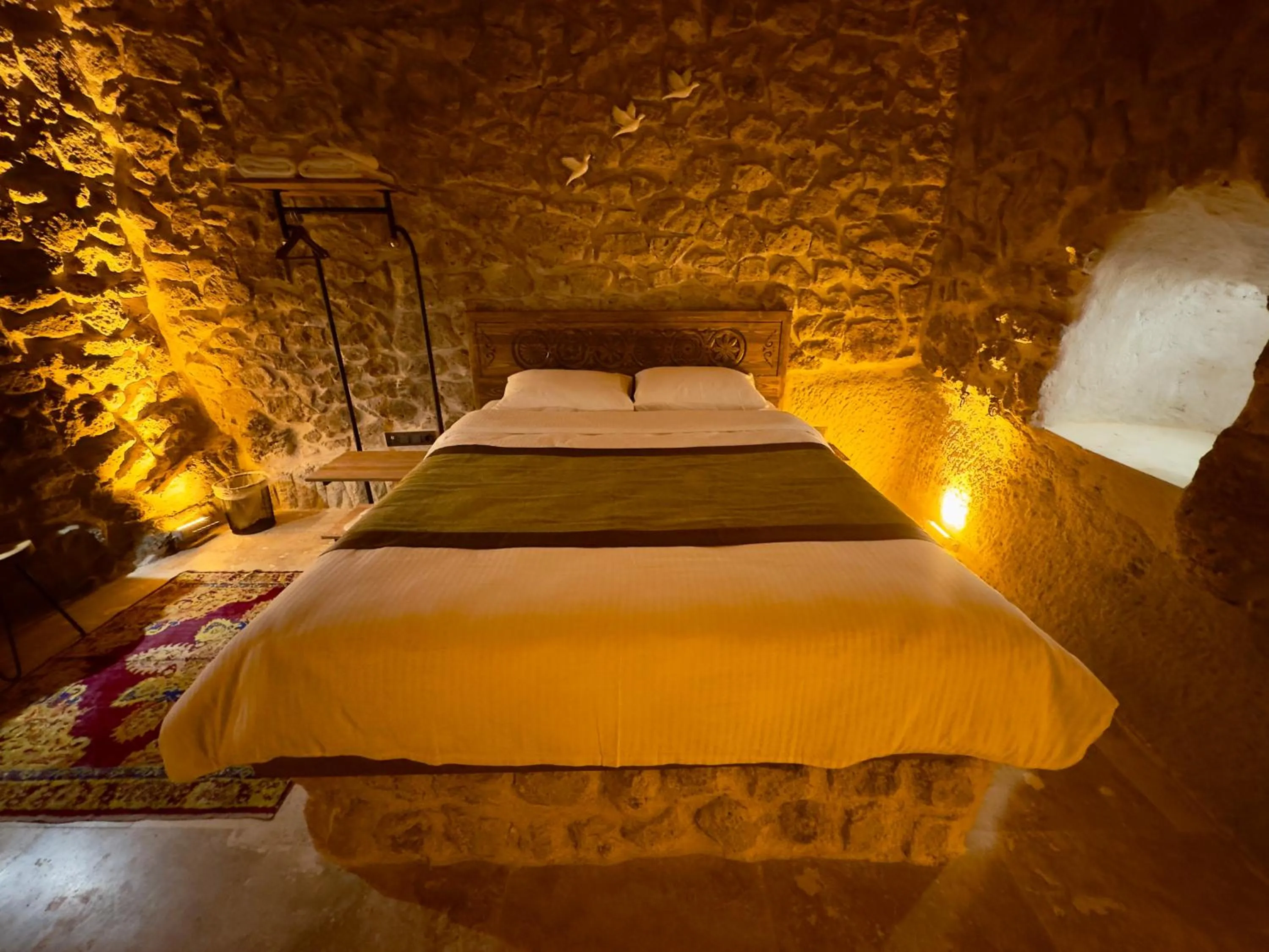 Bed in Euphoria Cave House