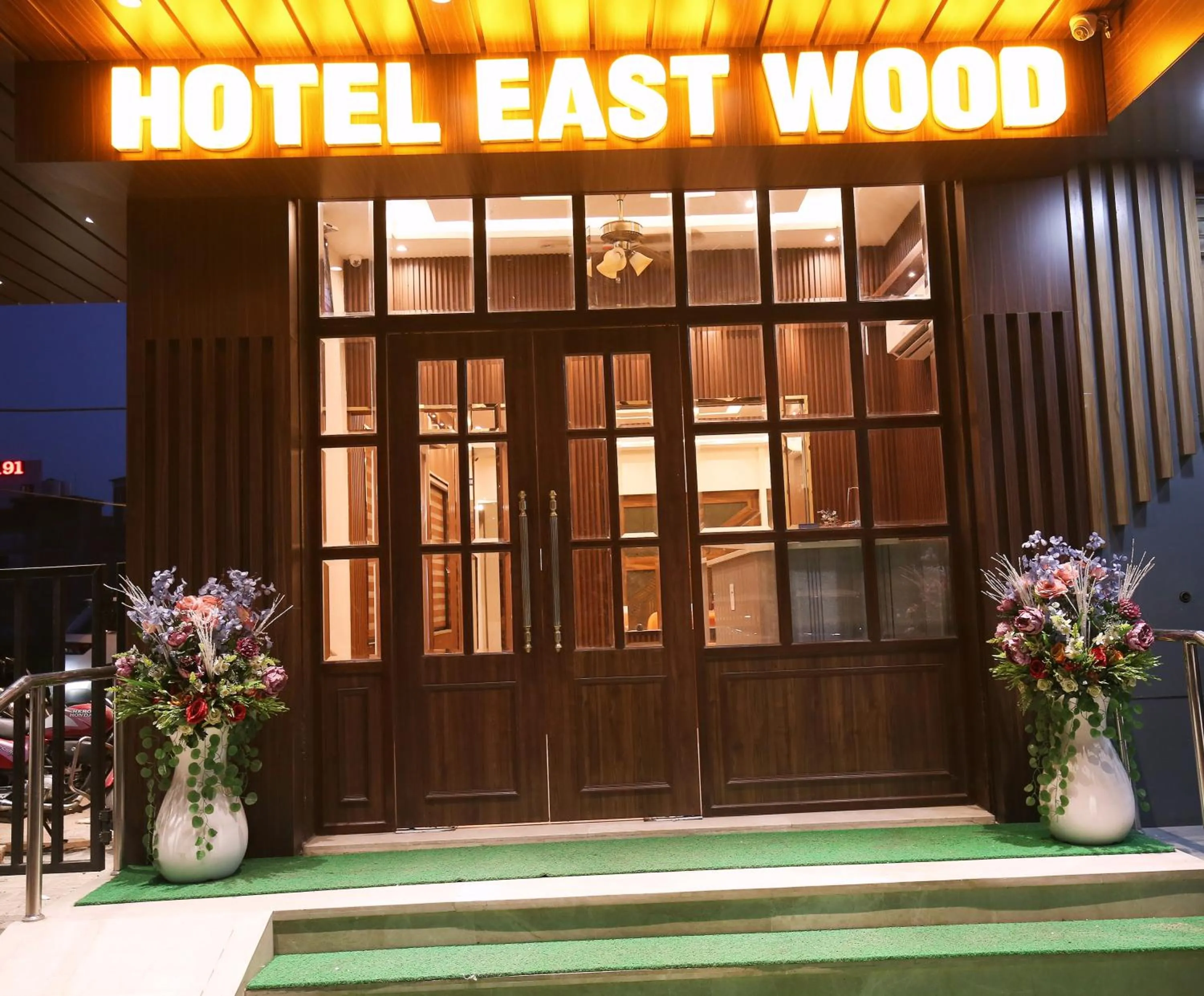 Facade/entrance in Hotel East Wood Amritsar