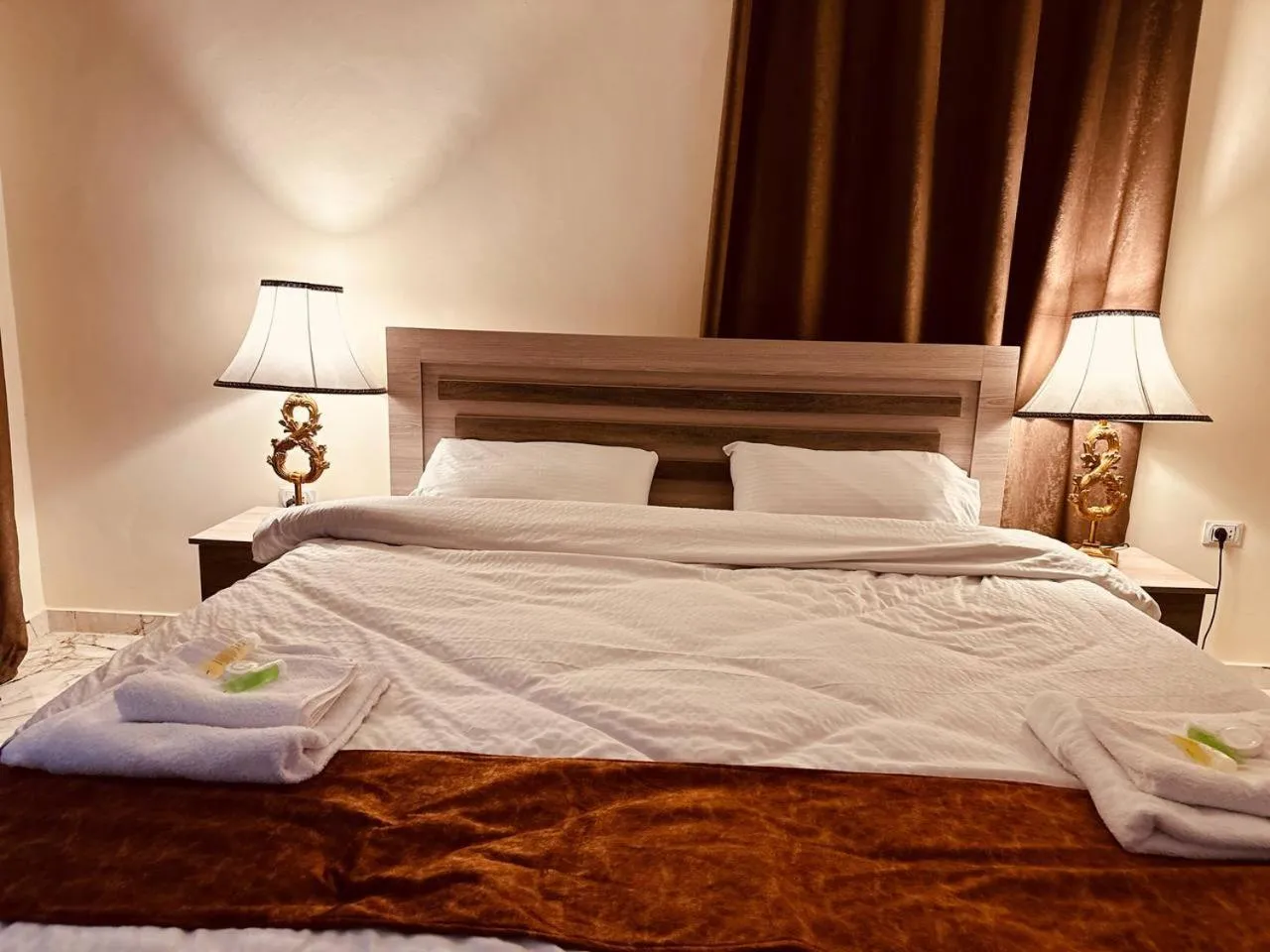 Bed in Dream Hotel jerash