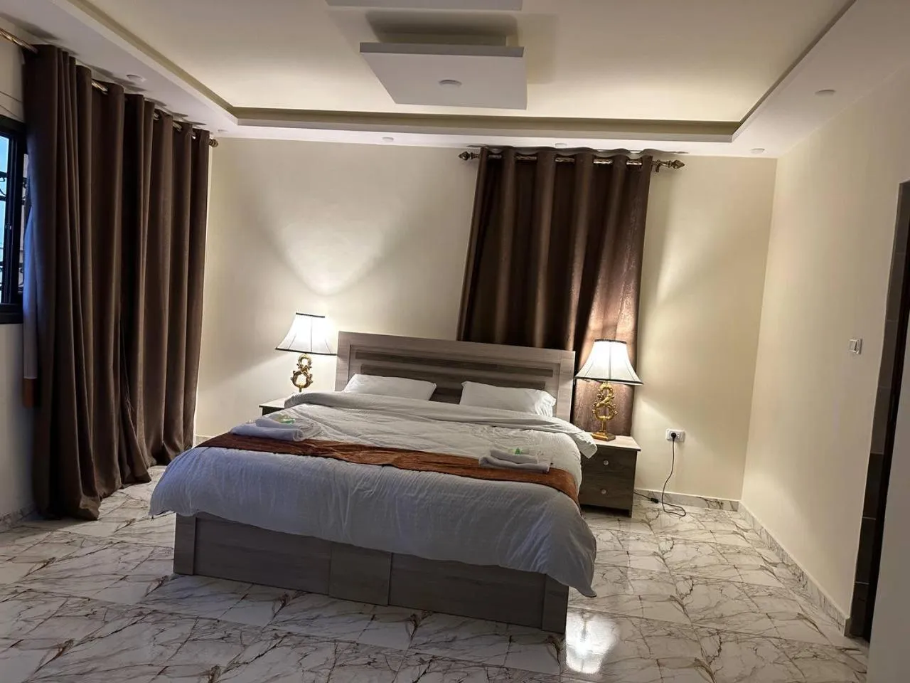 Bed in Dream Hotel jerash