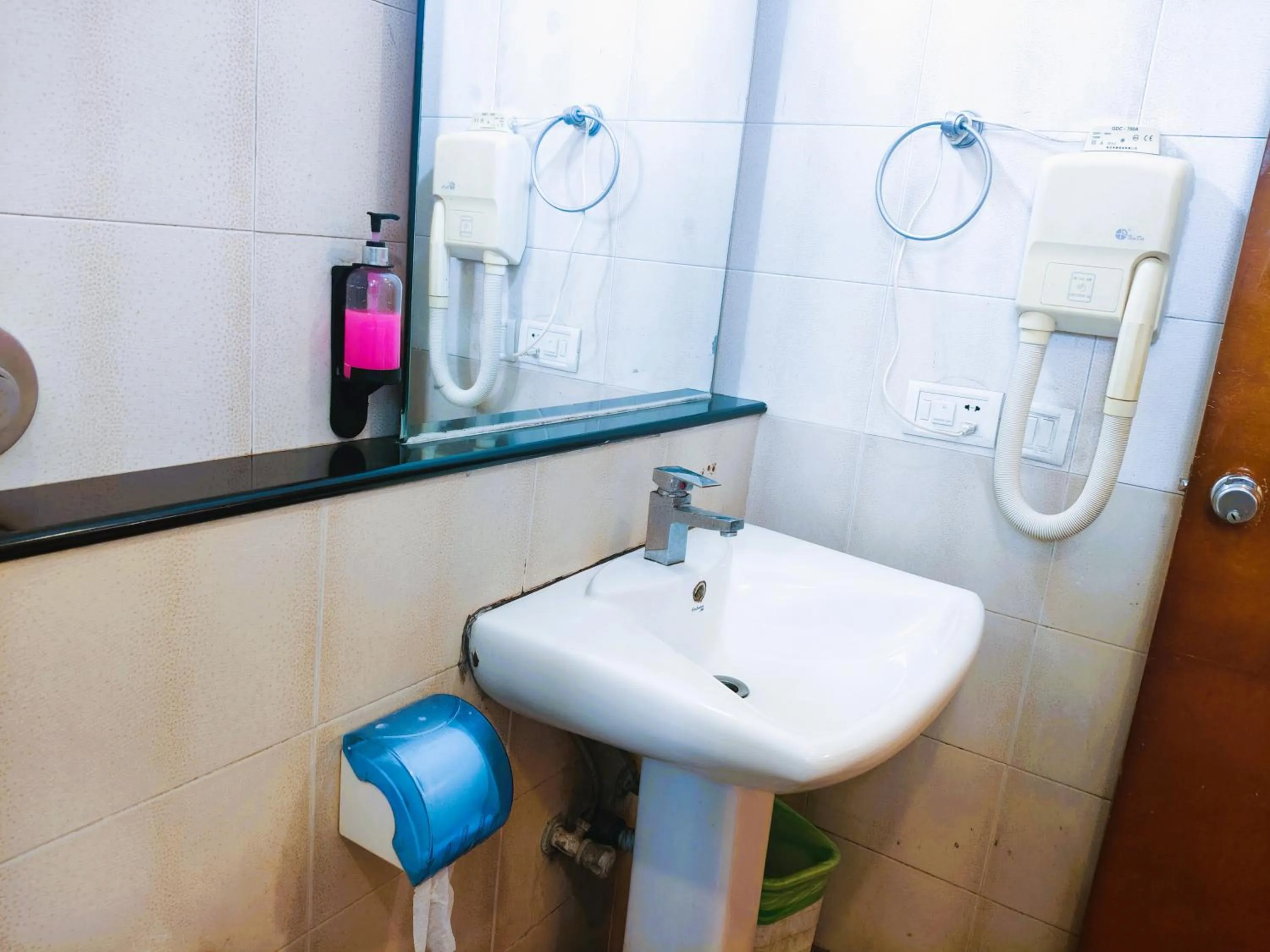 Athasri Hotel Infantry Road