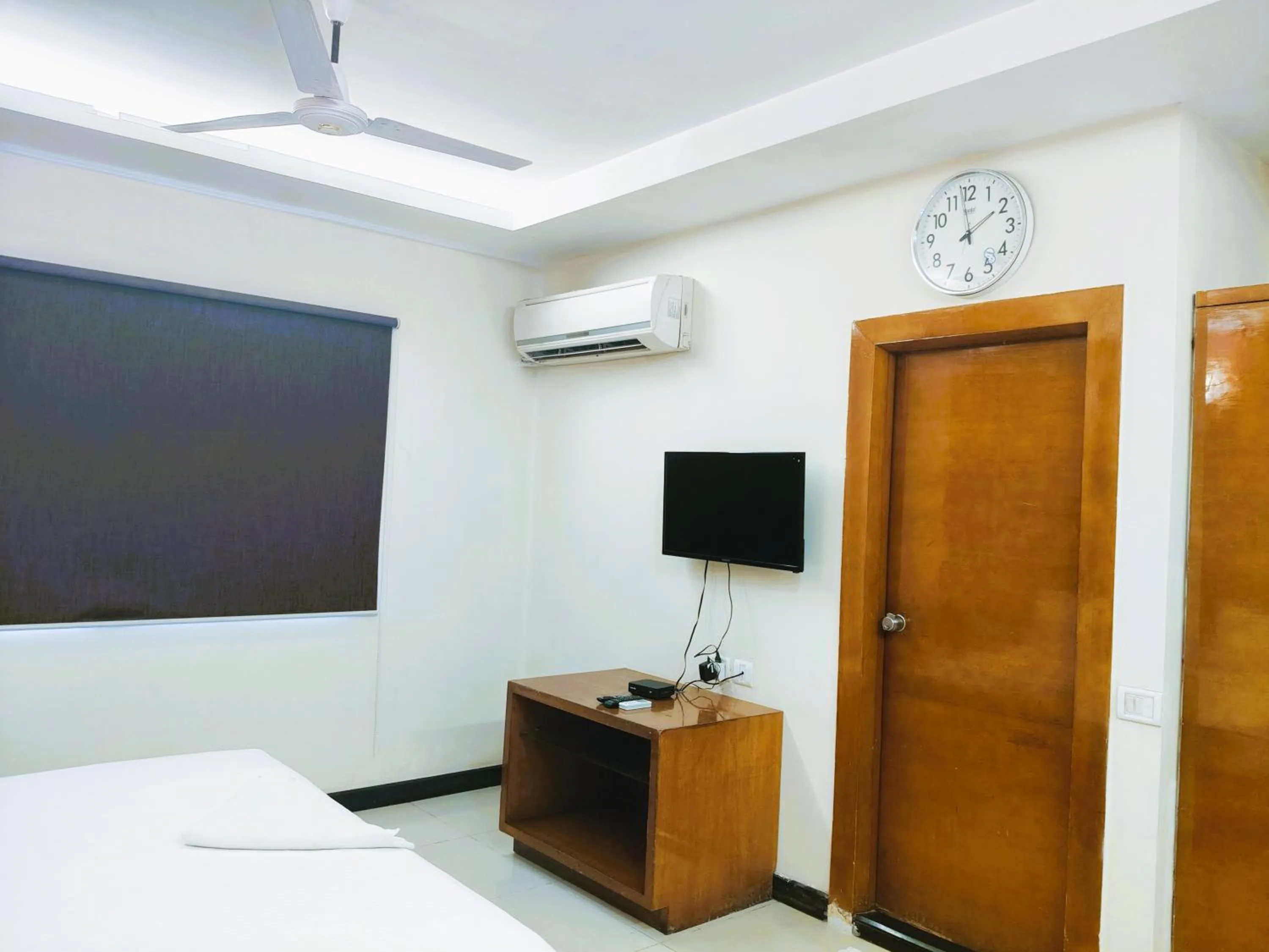 Bed in Athasri Hotel Infantry Road