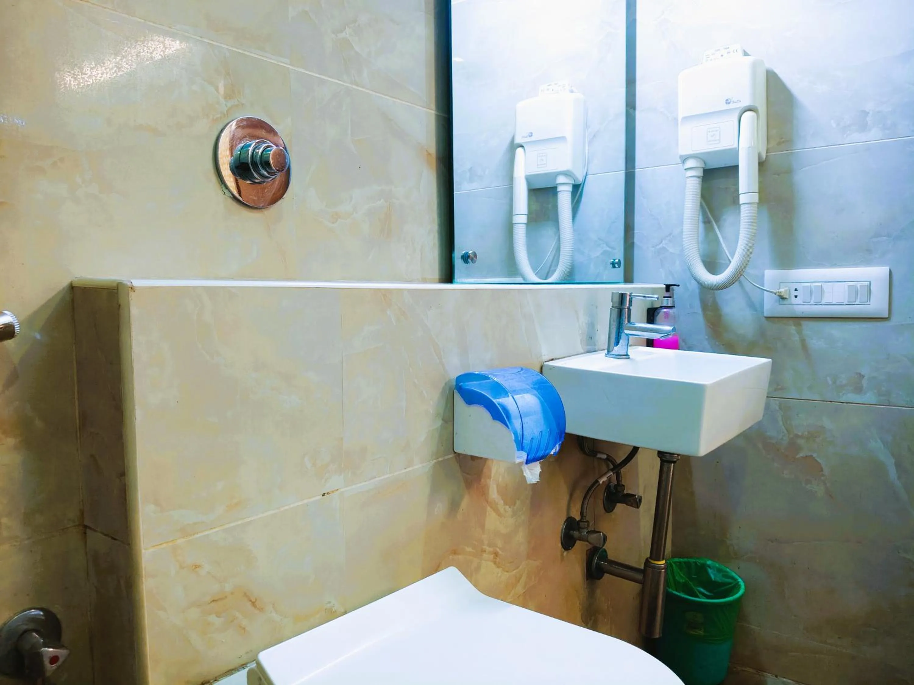 Athasri Hotel Infantry Road